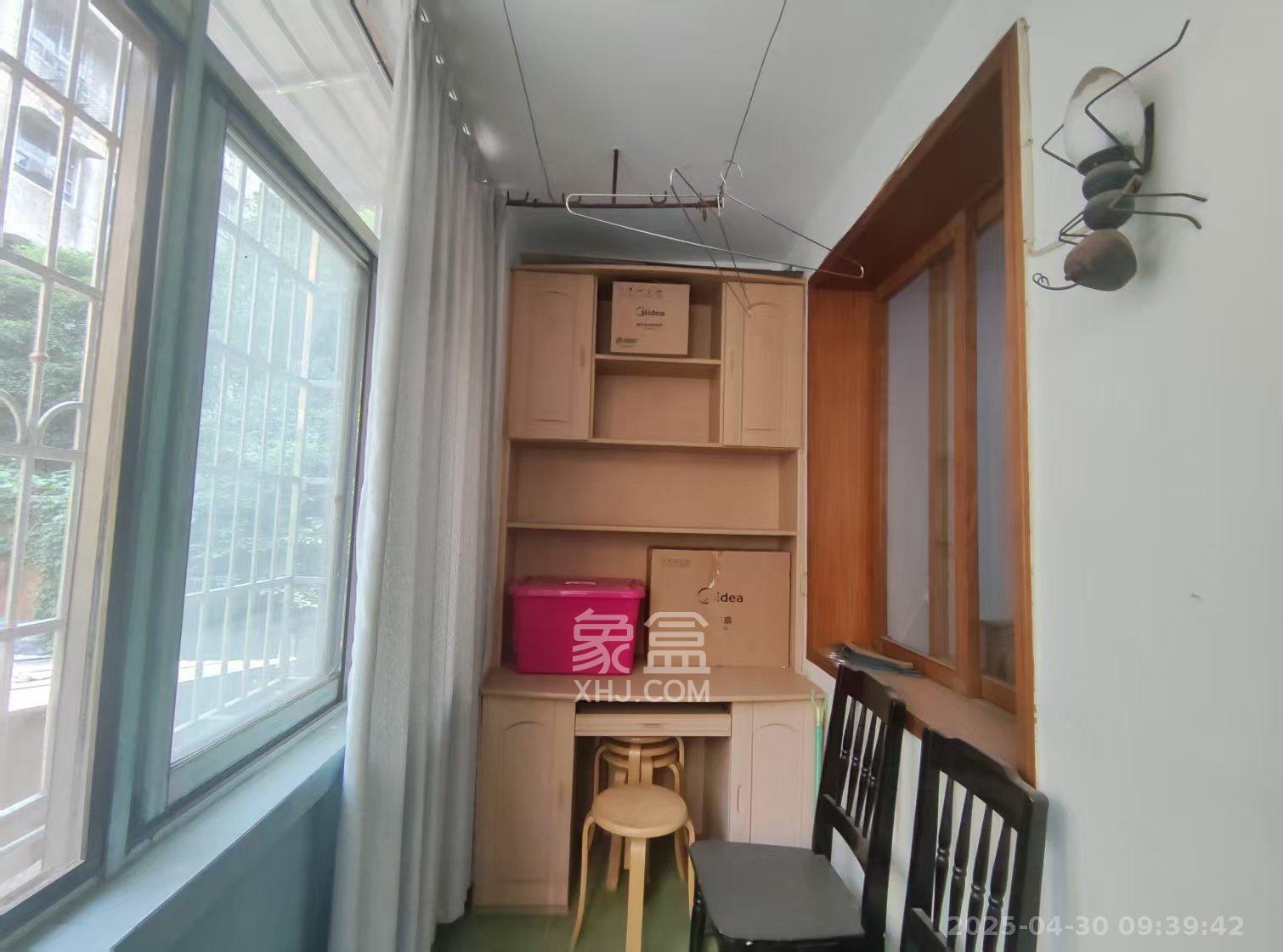 左家塘散盘(营山巷、曾家湾巷、妹子山巷) 2室1厅1卫 1600.0元/月 左家塘散盘(营山巷、曾家湾巷、妹子山巷) 2室1厅1卫 1600.0元/月室内图