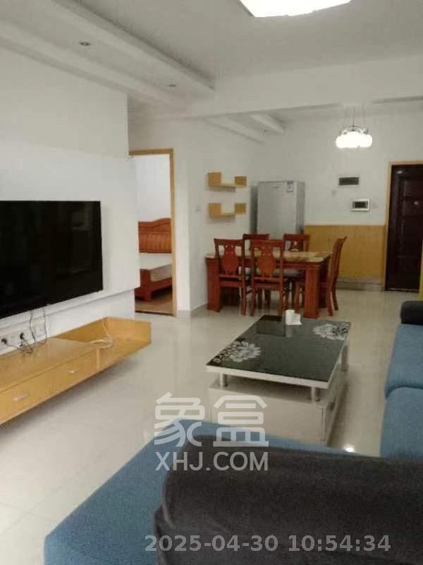 上东辛顿公寓  2室1厅1卫   2100.00元/月室内图