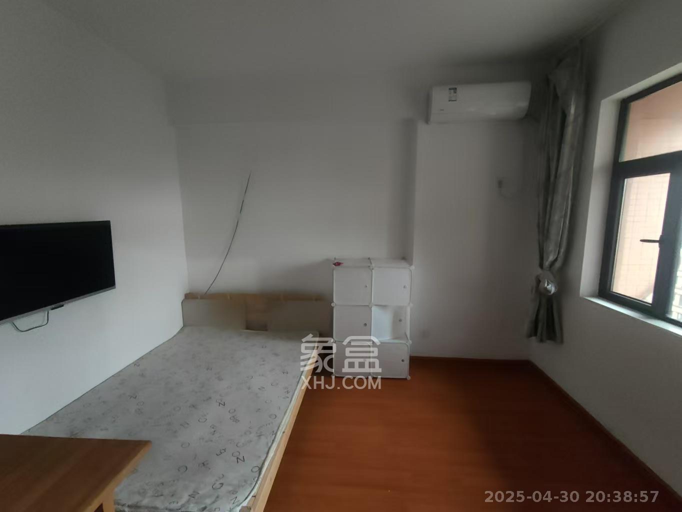 德润小区(丰升德润小区) 4室2厅2卫 3000.0元/月 德润小区(丰升德润小区) 4室2厅2卫 3000.0元/月室内图