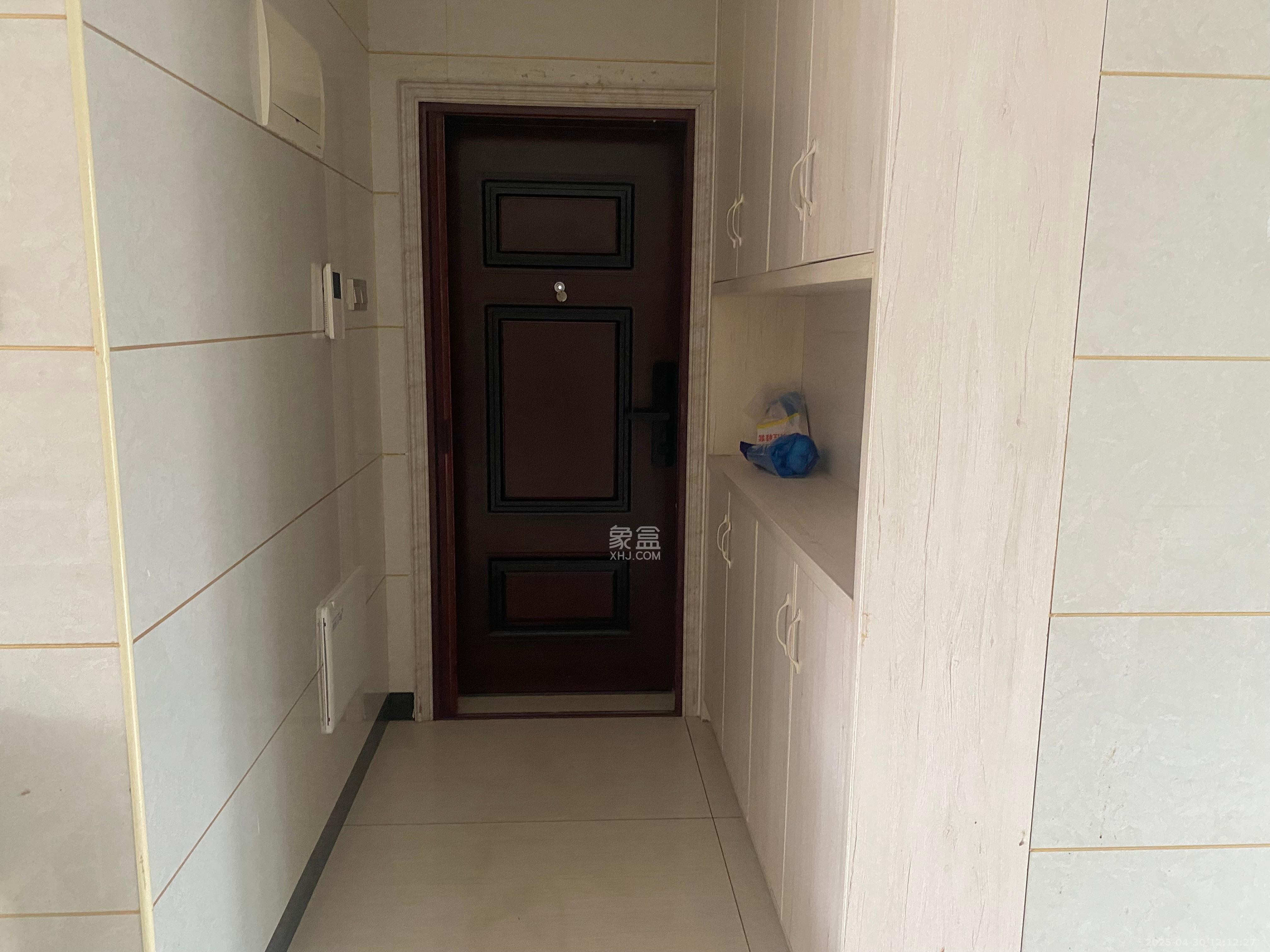 中建芙蓉嘉苑 4室2厅2卫 2300.0元/月 中建芙蓉嘉苑 4室2厅2卫 2300.0元/月室内图