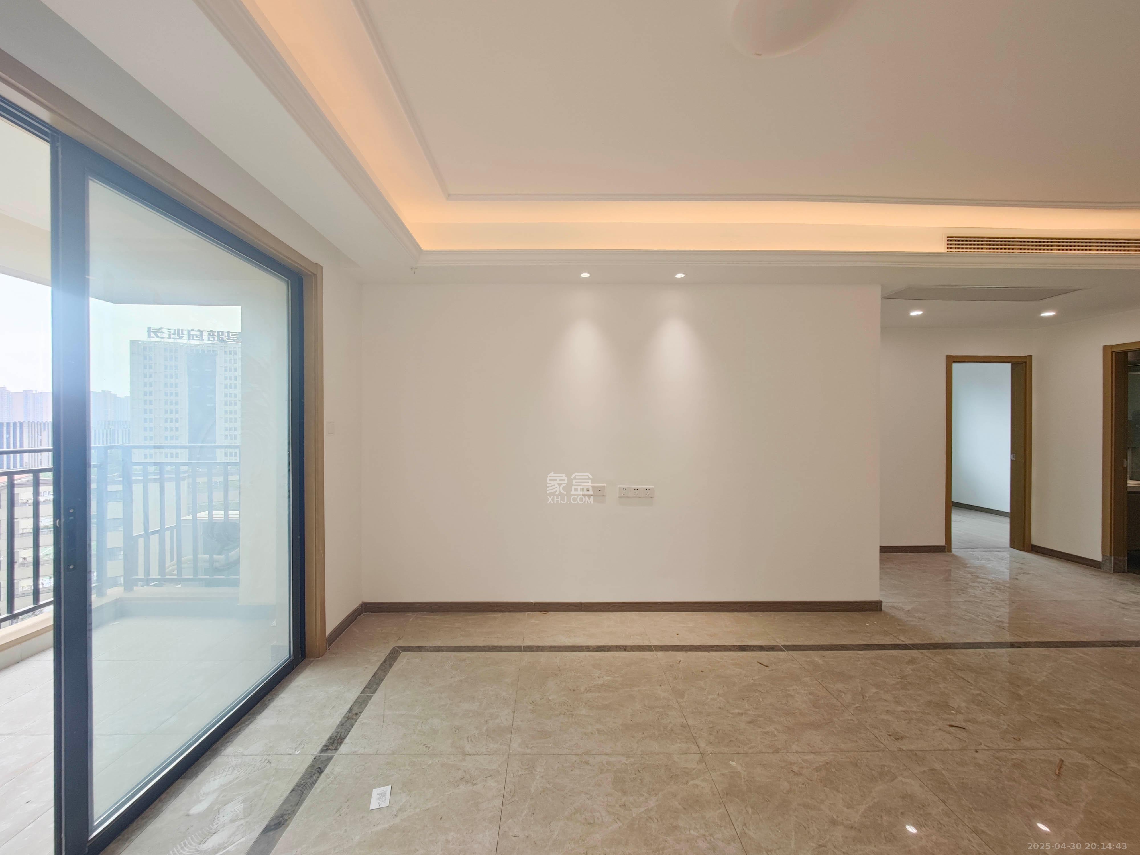 中建璟和城  3室2厅1卫   85.00万客厅