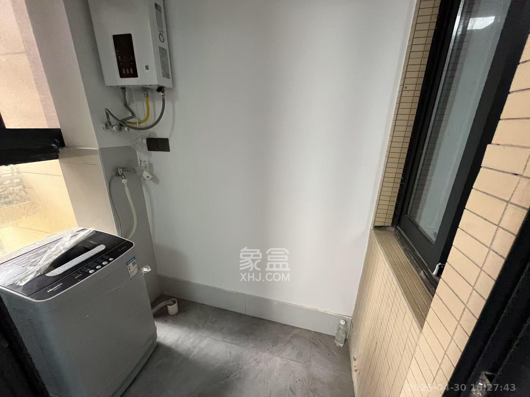 长房云时代  3室2厅1卫   2300.00元/月室内图