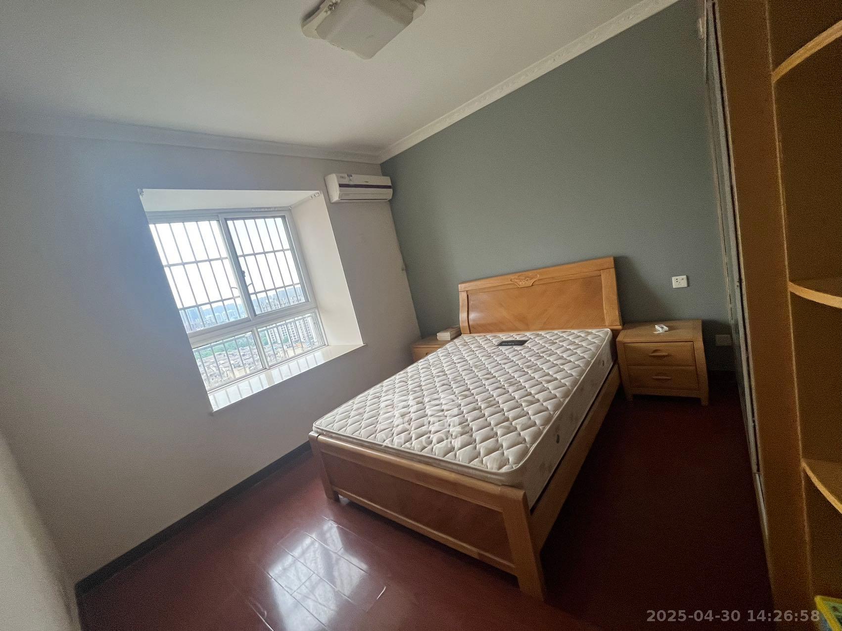 嘉盛华庭（一期、二期、三期）  4室2厅1卫    3200.0元/月室内图