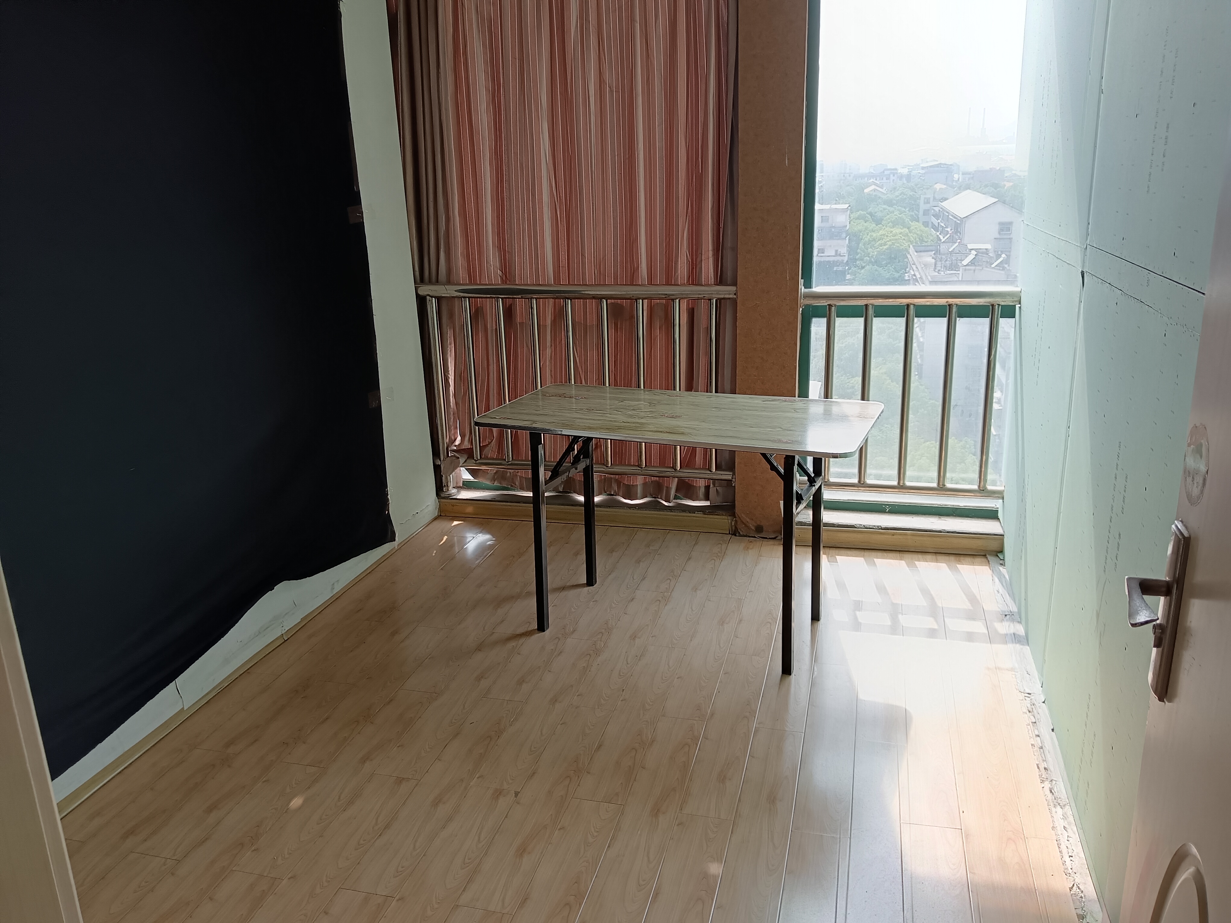 SOHO尚都 2室1厅1卫 1800.0元/月 SOHO尚都 2室1厅1卫 1800.0元/月室内图