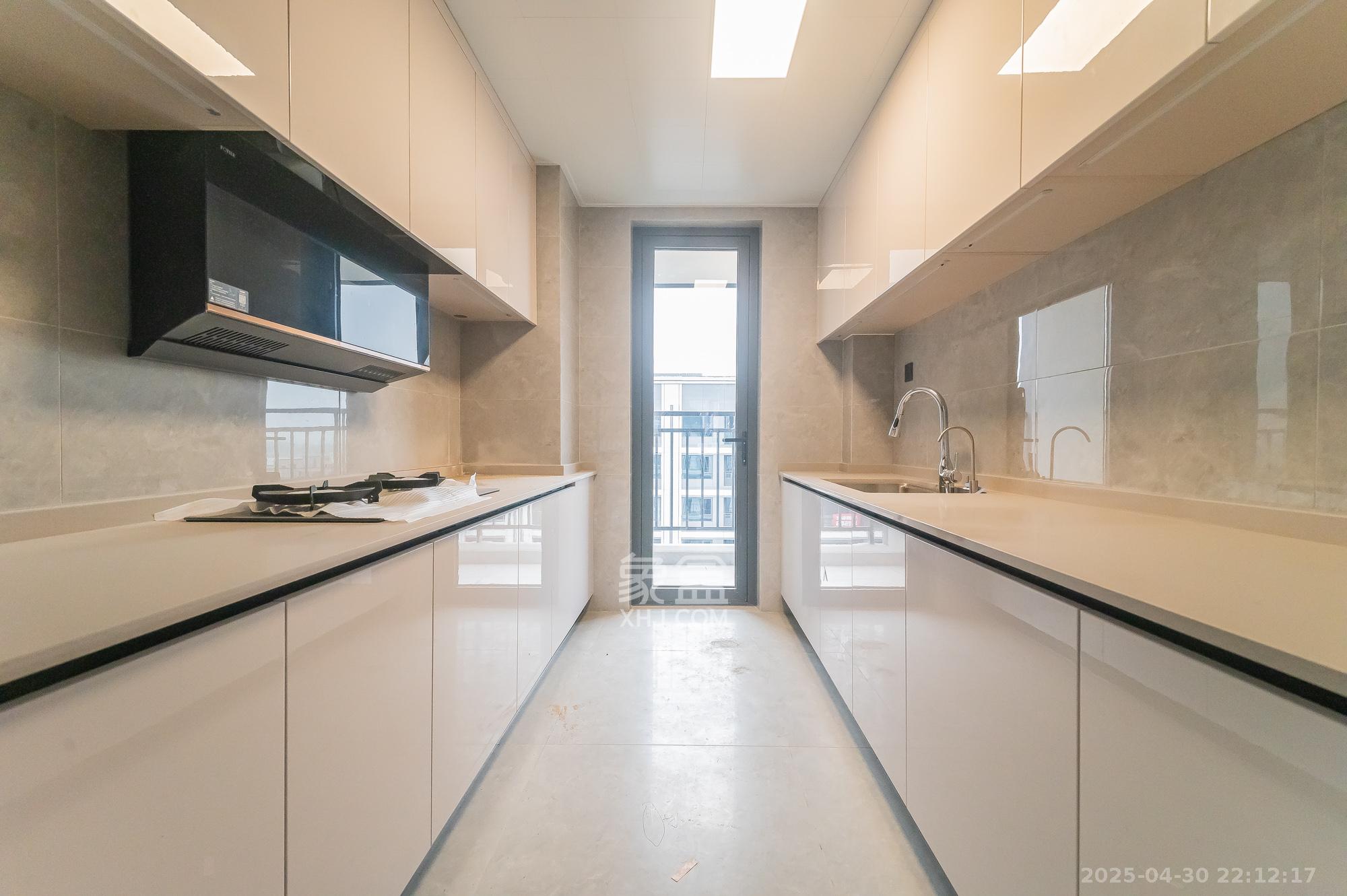 万科松湖天地 4室2厅3卫 206.0万 万科松湖天地 4室2厅3卫 206.0万厨房