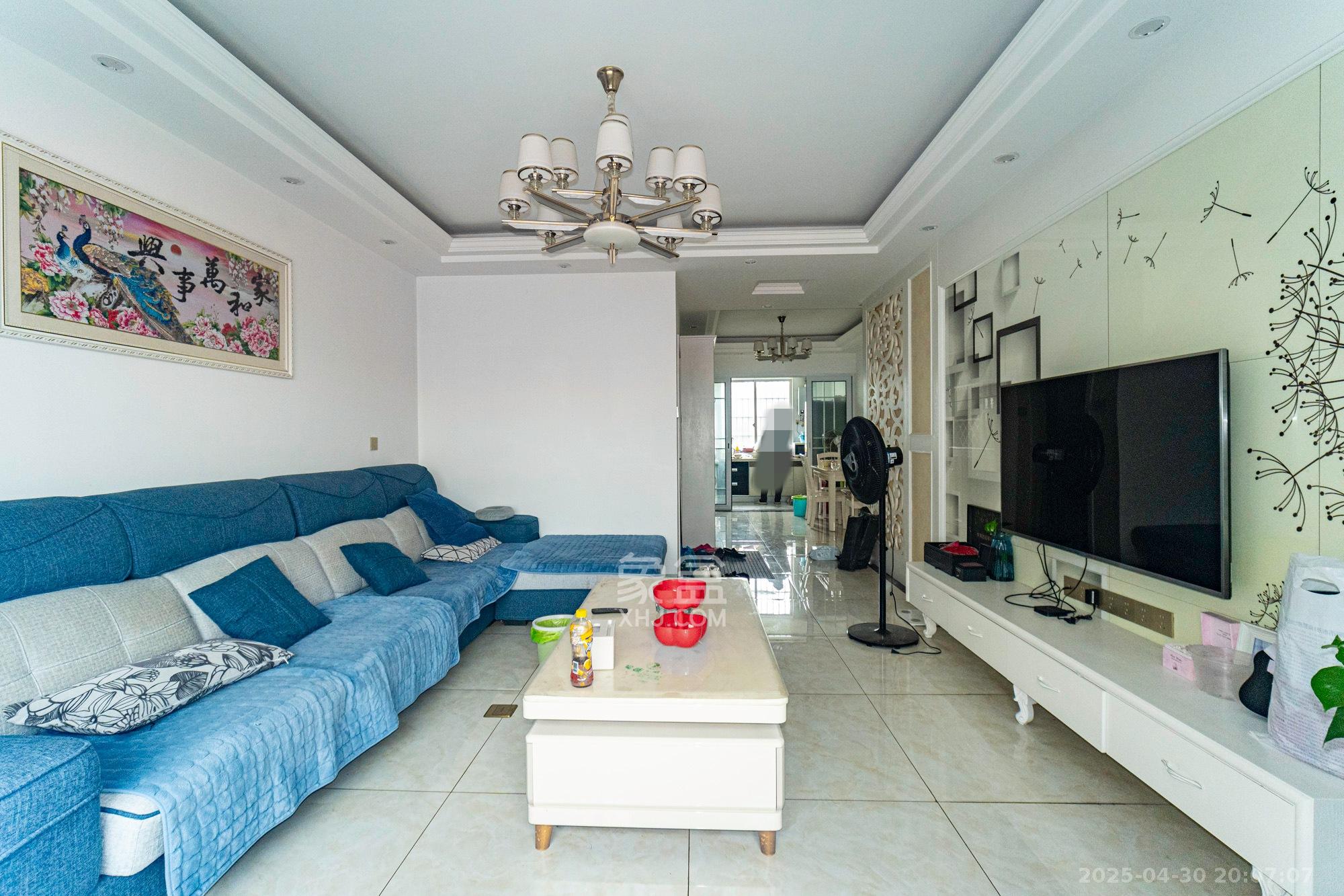 湘楚家园 3室2厅2卫 59.8万 湘楚家园 3室2厅2卫 59.8万客厅