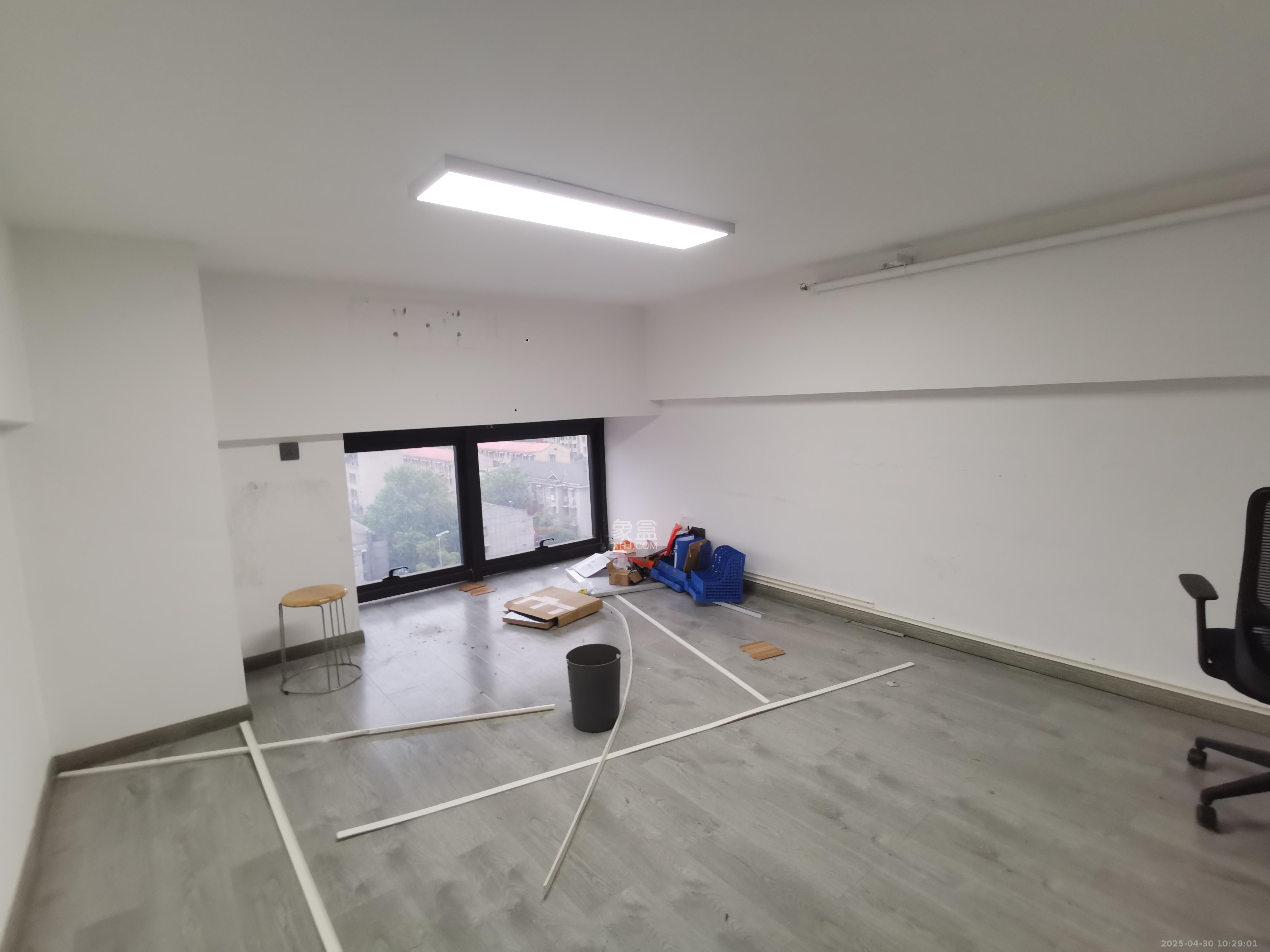 建发央玺(建发泱玺雅苑) 1室1厅1卫 1600.0元/月 建发央玺(建发泱玺雅苑) 1室1厅1卫 1600.0元/月室内图