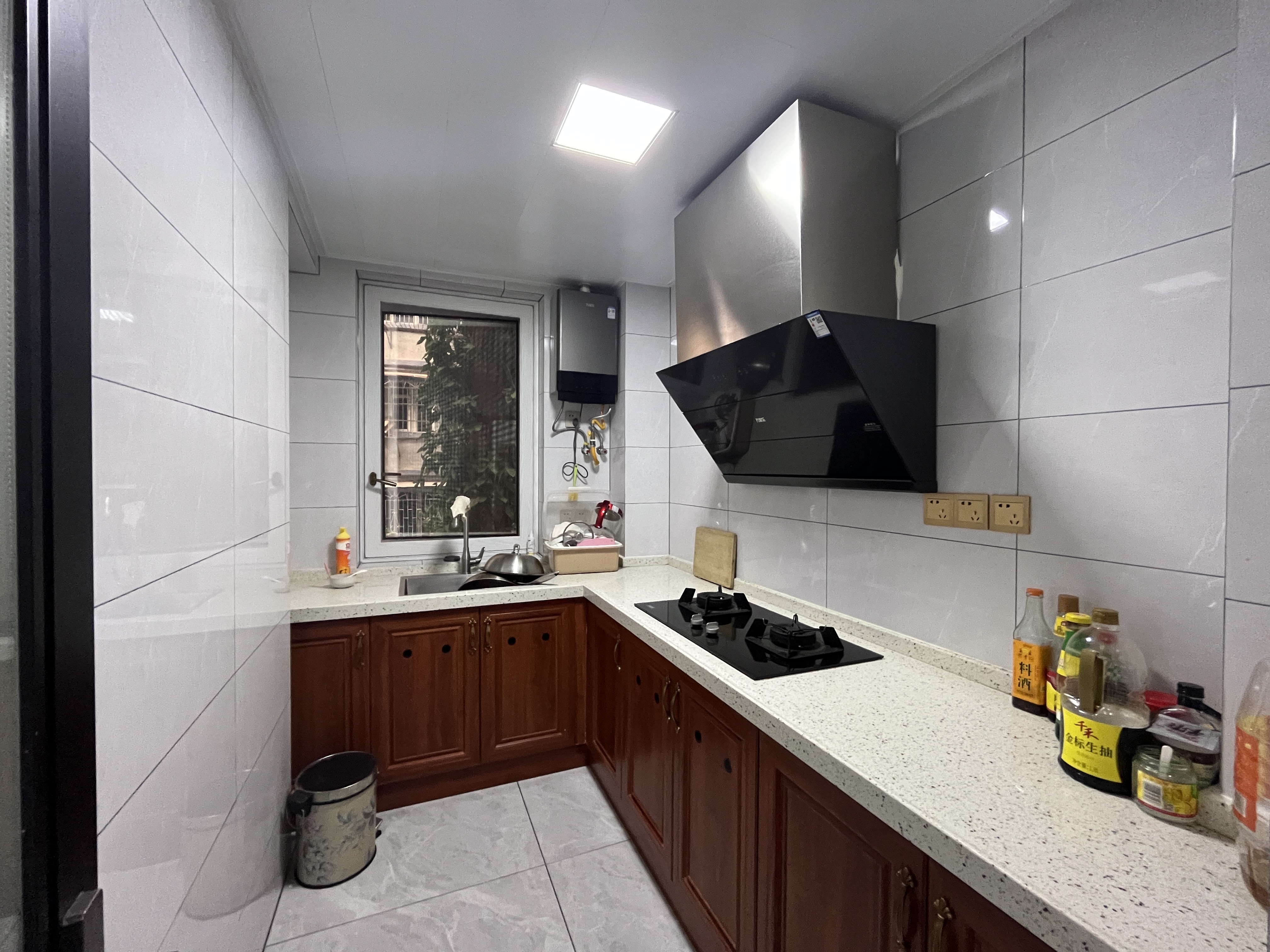 金牛新村 2室1厅1卫 118.0万 金牛新村 2室1厅1卫 118.0万客厅