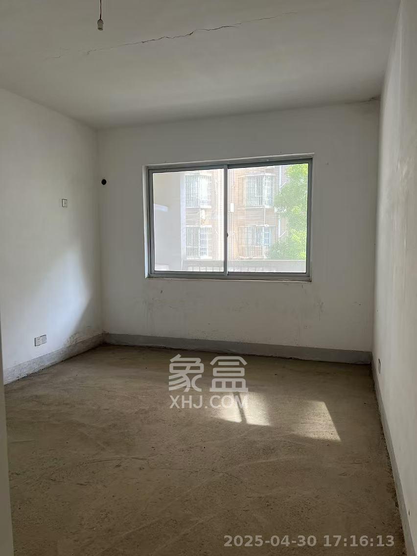 芙蓉山庄 3室2厅2卫 68.0万 芙蓉山庄 3室2厅2卫 68.0万室内图