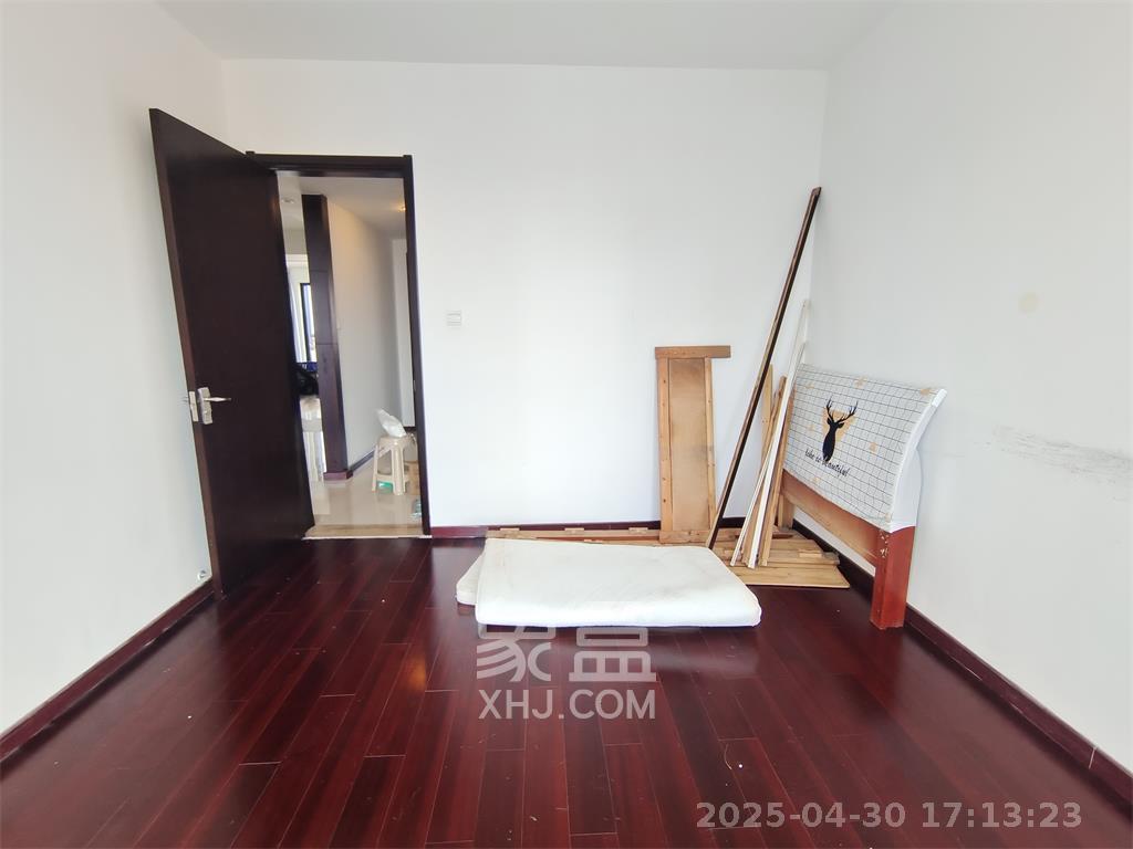 阳光100三期  3室2厅2卫   2800.00元/月室内图