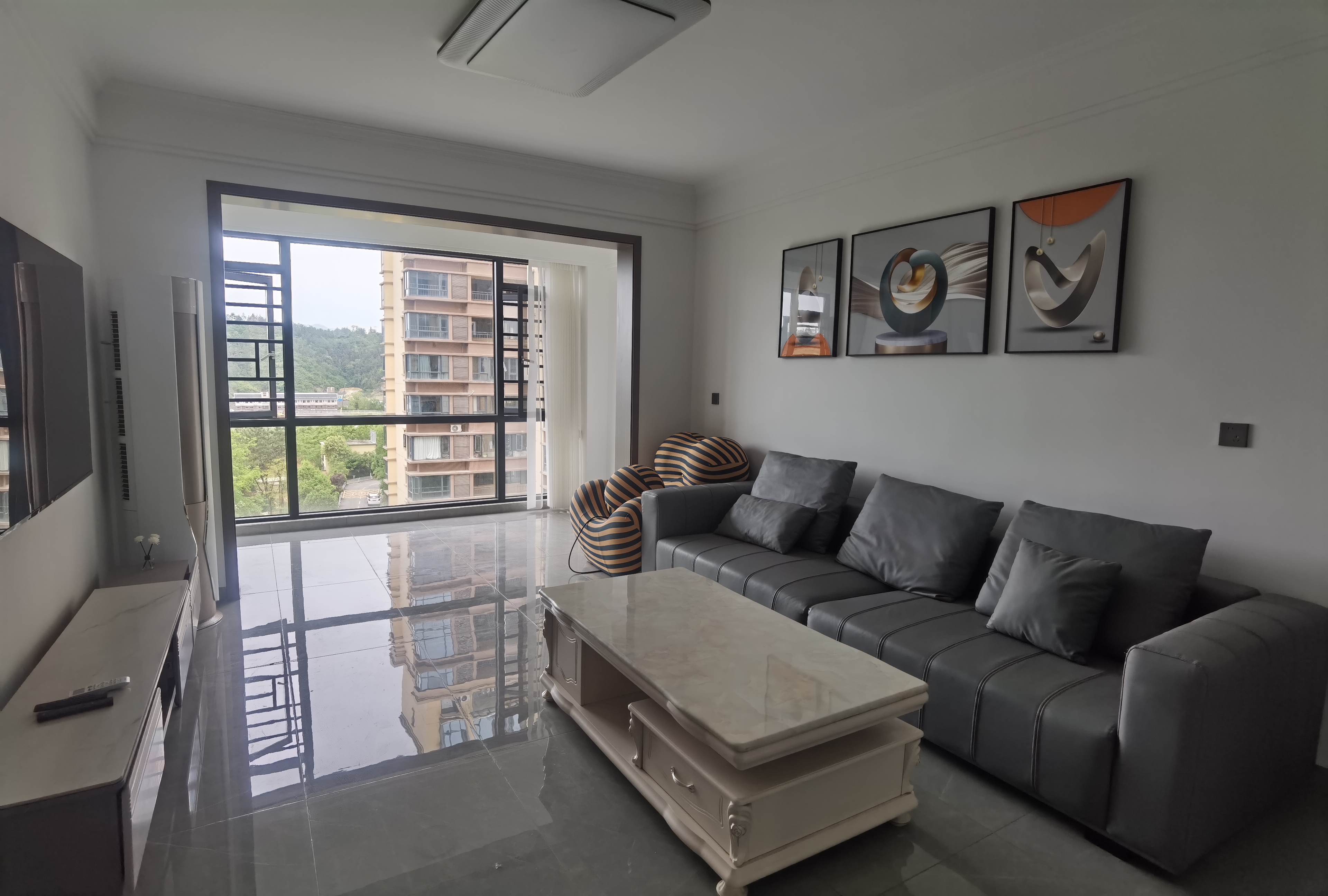 天门壹号 4室2厅2卫 2500.0元/月 天门壹号 4室2厅2卫 2500.0元/月室内图