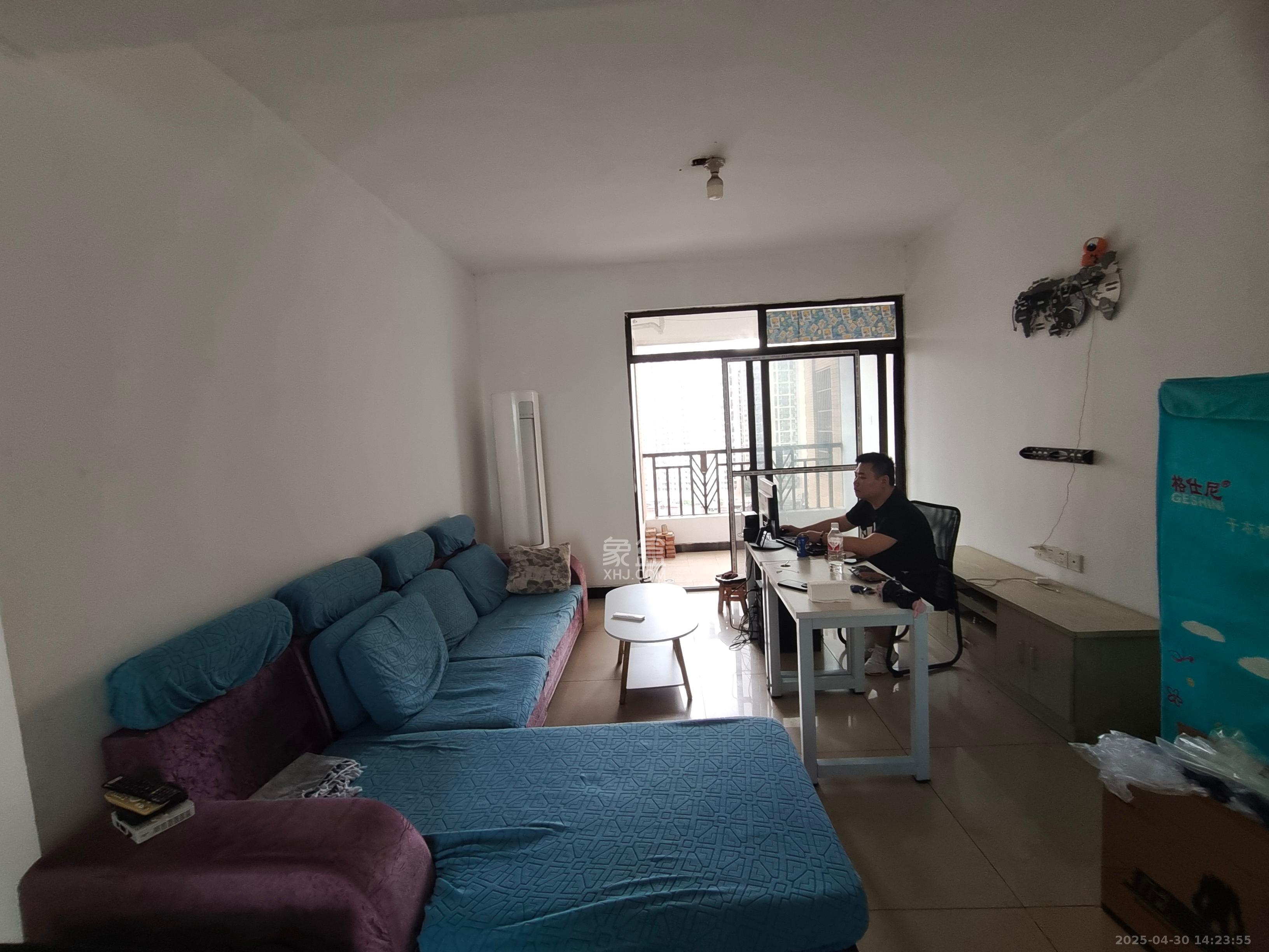欧莱雅郡  3室2厅1卫   2000.00元/月室内图