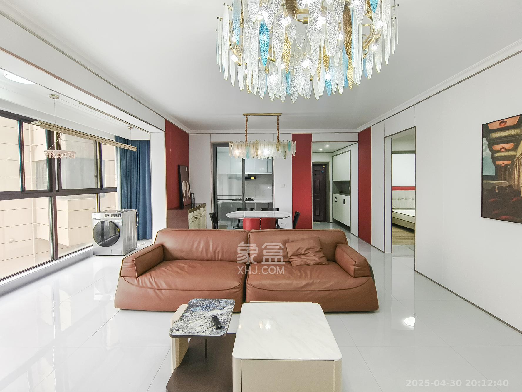 保利香槟国际 4室2厅2卫 114.8万 保利香槟国际 4室2厅2卫 114.8万客厅