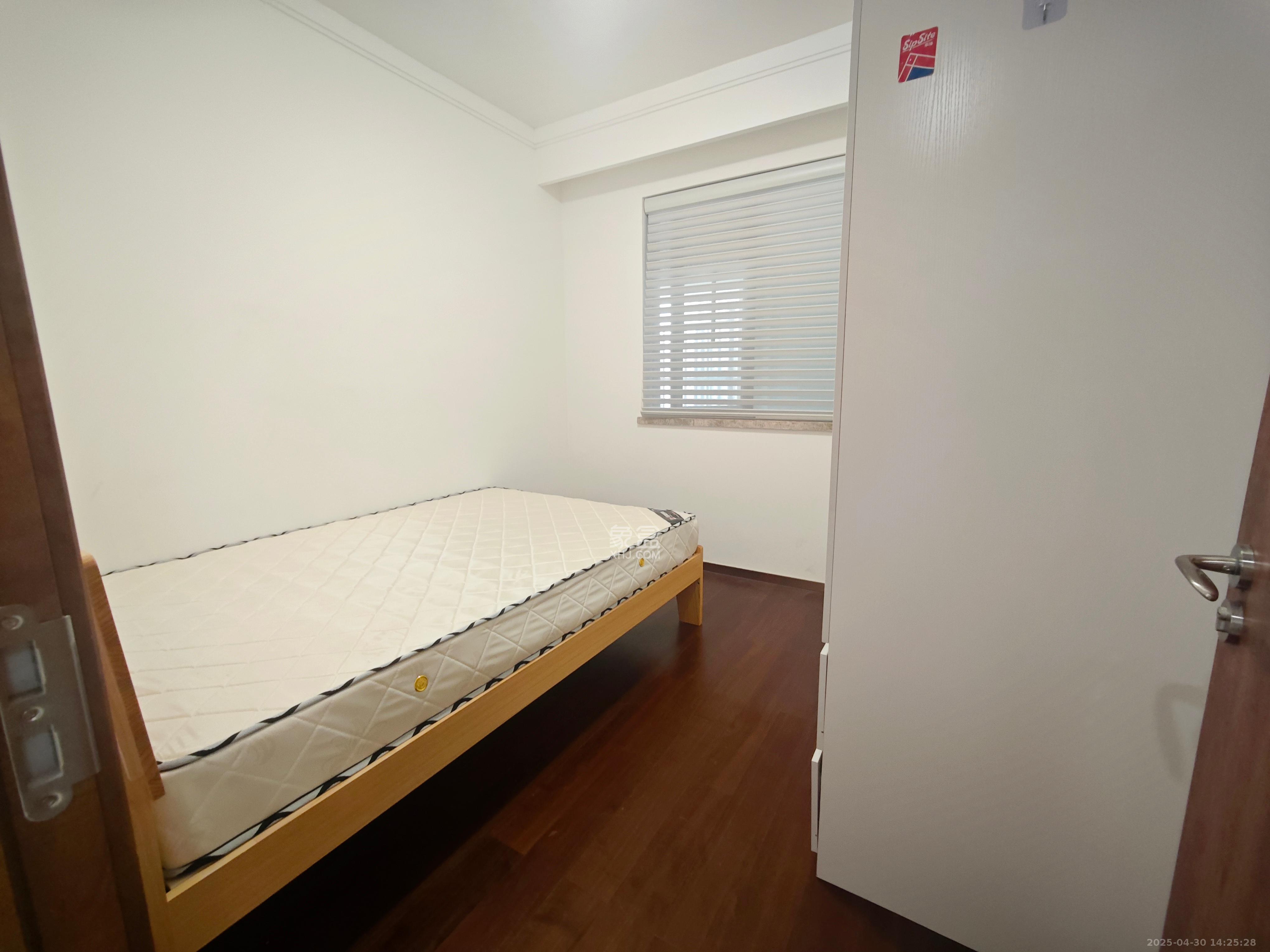 旭辉都会山  3室2厅2卫   3600.00元/月室内图