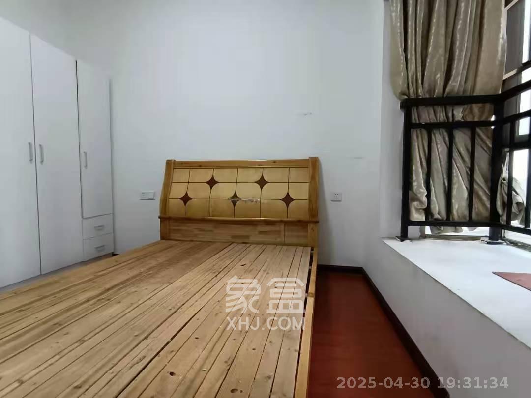 江山帝景雅典  1室2厅1卫   2700.00元/月室内图