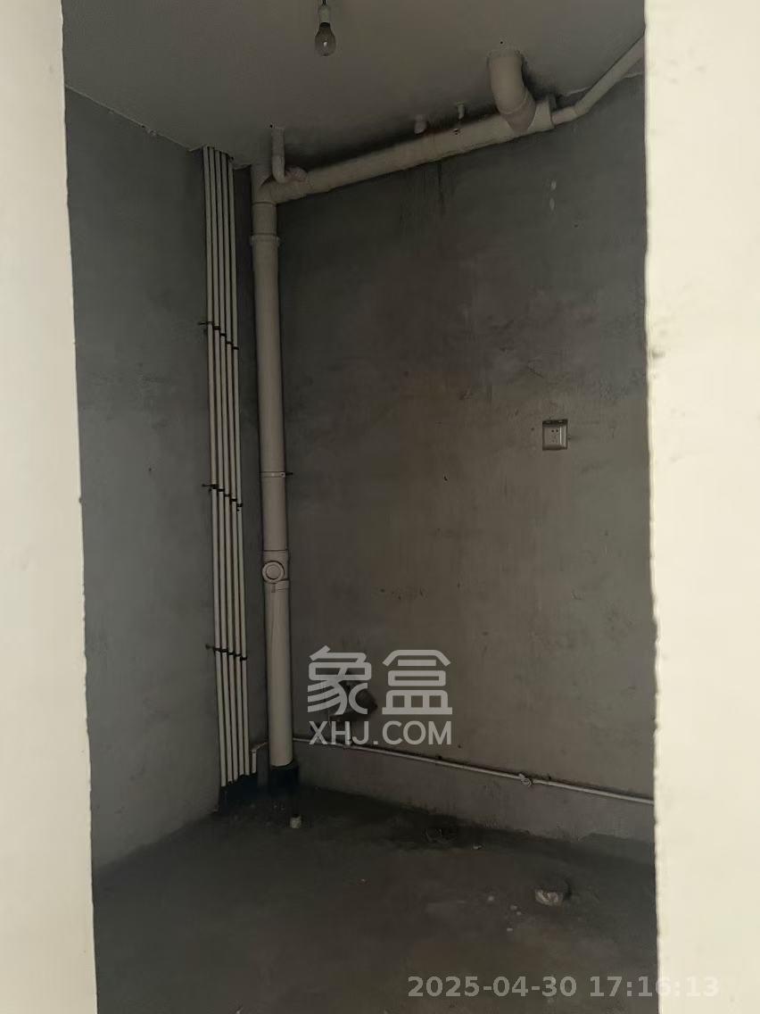 芙蓉山庄 3室2厅2卫 68.0万 芙蓉山庄 3室2厅2卫 68.0万室内图