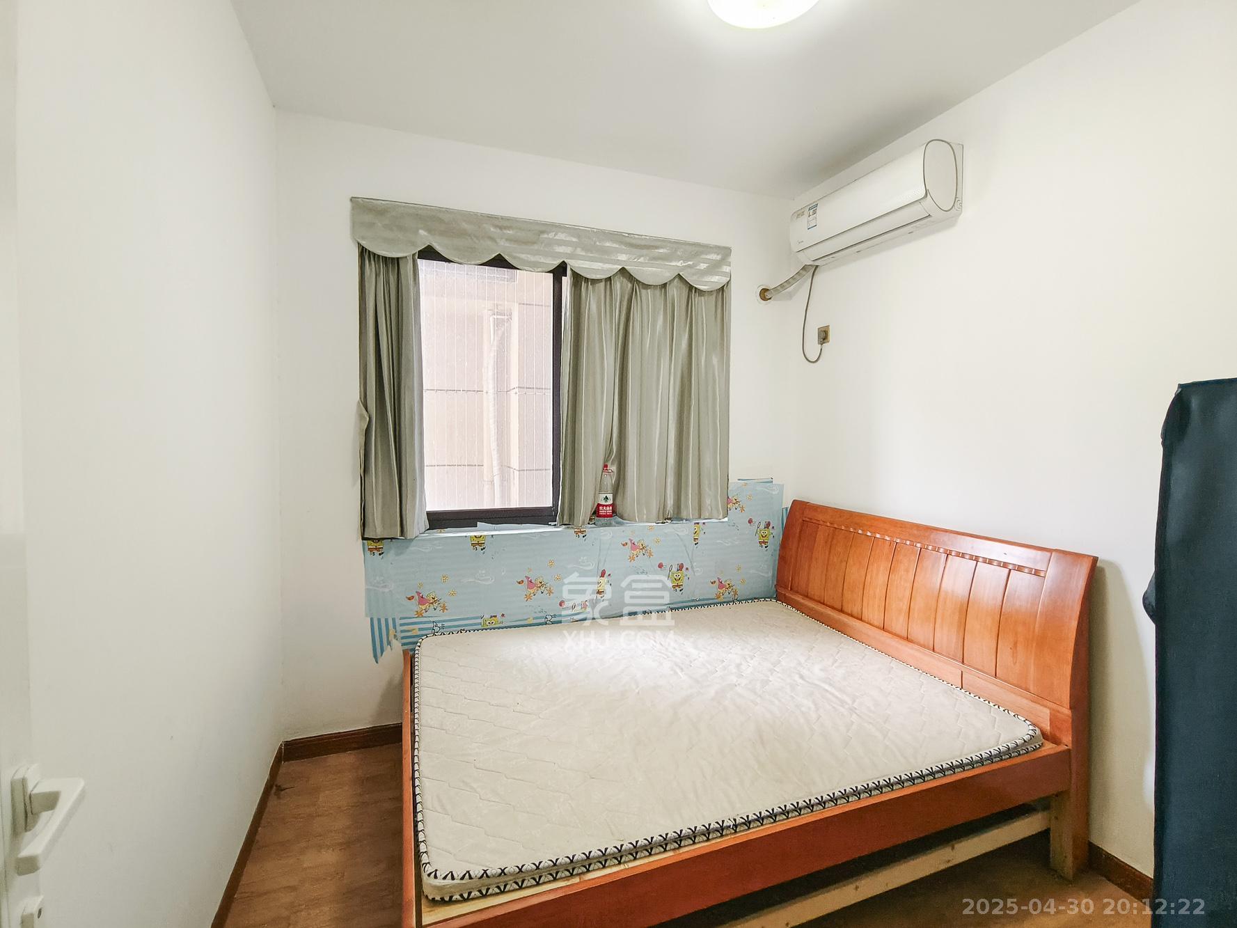 保利香槟国际  2室2厅1卫    54.8万 保利香槟国际  2室2厅1卫    54.8万卧室