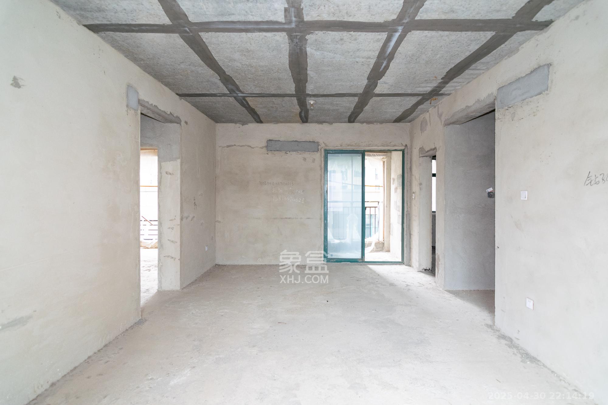 才子城  4室2厅2卫    58.0万 才子城  4室2厅2卫    58.0万客厅