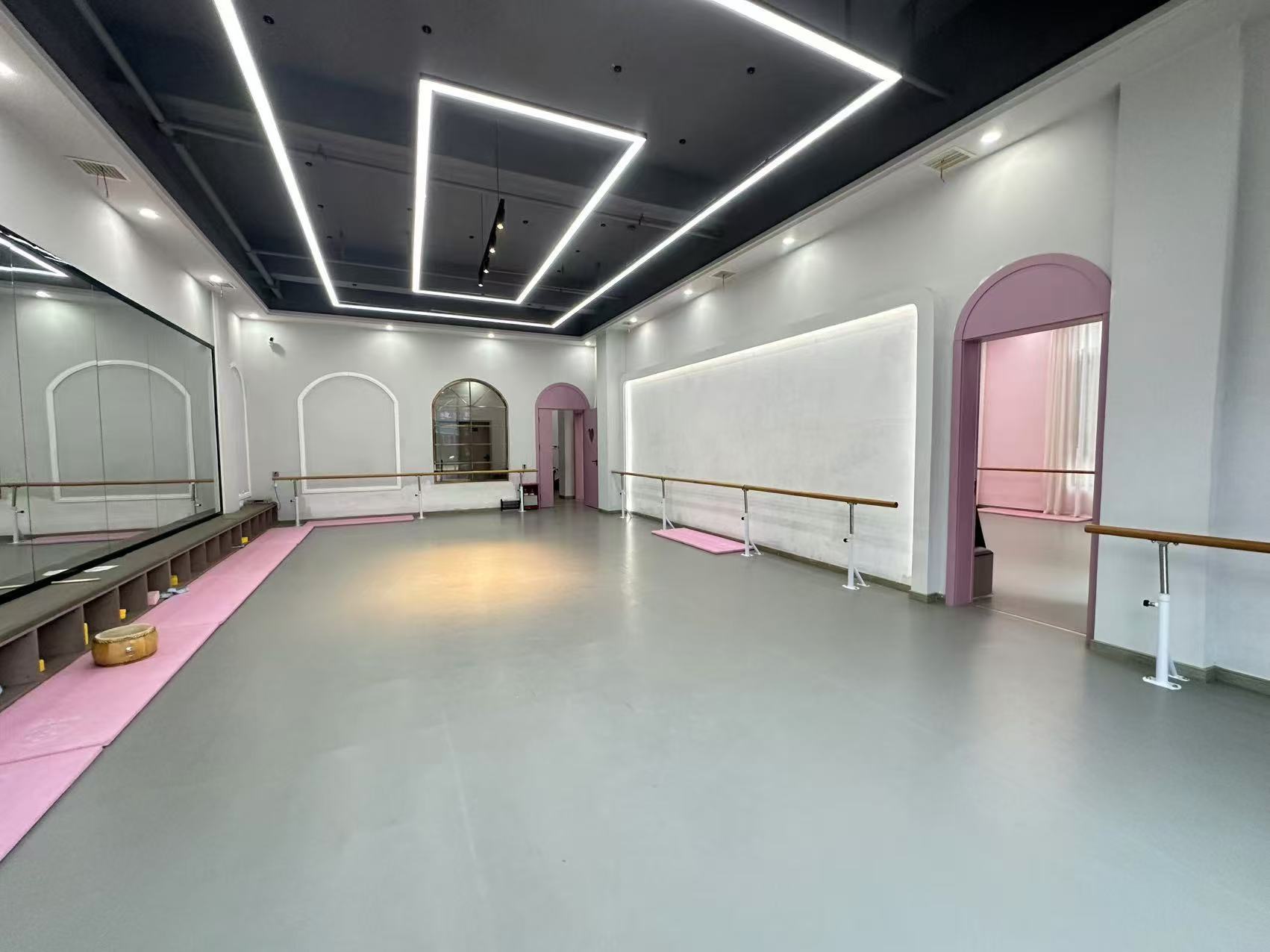 长湖峰境 2室1厅1卫 10000.0元/月 长湖峰境 2室1厅1卫 10000.0元/月室内图