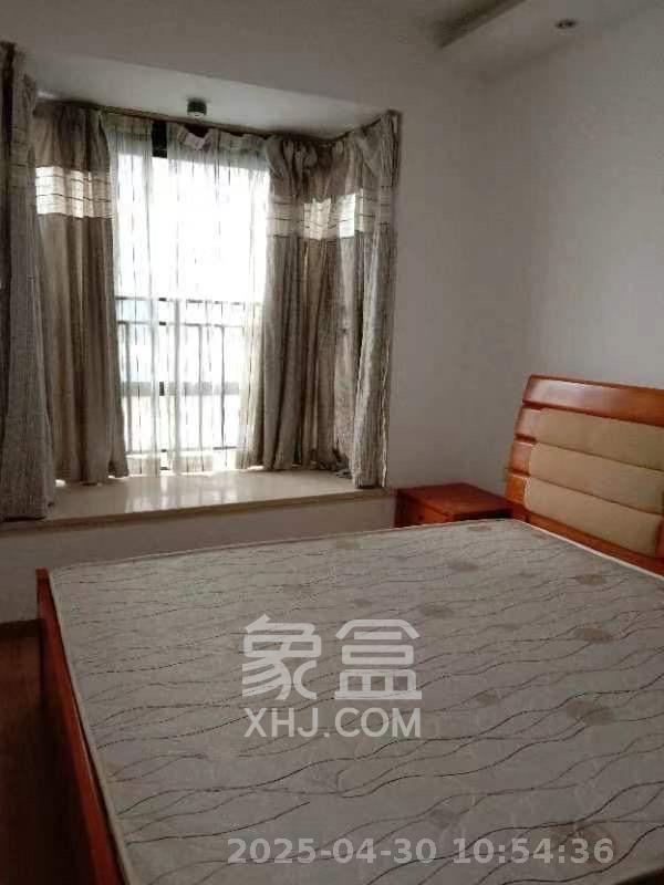 上东辛顿公寓  2室1厅1卫   2100.00元/月室内图