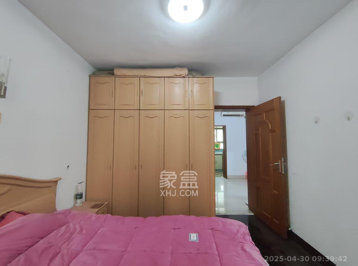 左家塘散盘(营山巷、曾家湾巷、妹子山巷) 2室1厅1卫 1600.0元/月 左家塘散盘(营山巷、曾家湾巷、妹子山巷) 2室1厅1卫 1600.0元/月室内图