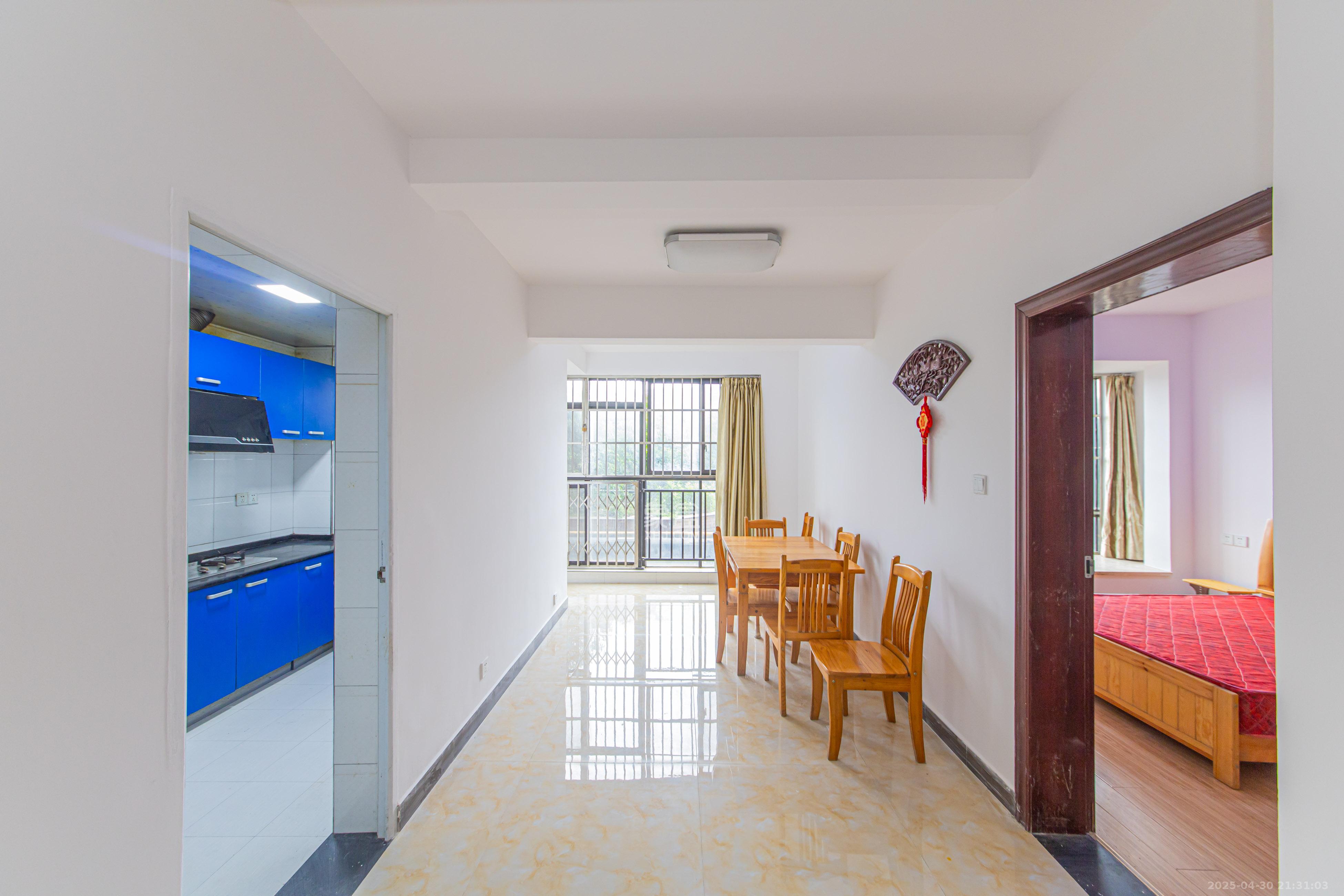 兴汝金城 3室2厅2卫 110.0万 兴汝金城 3室2厅2卫 110.0万客厅