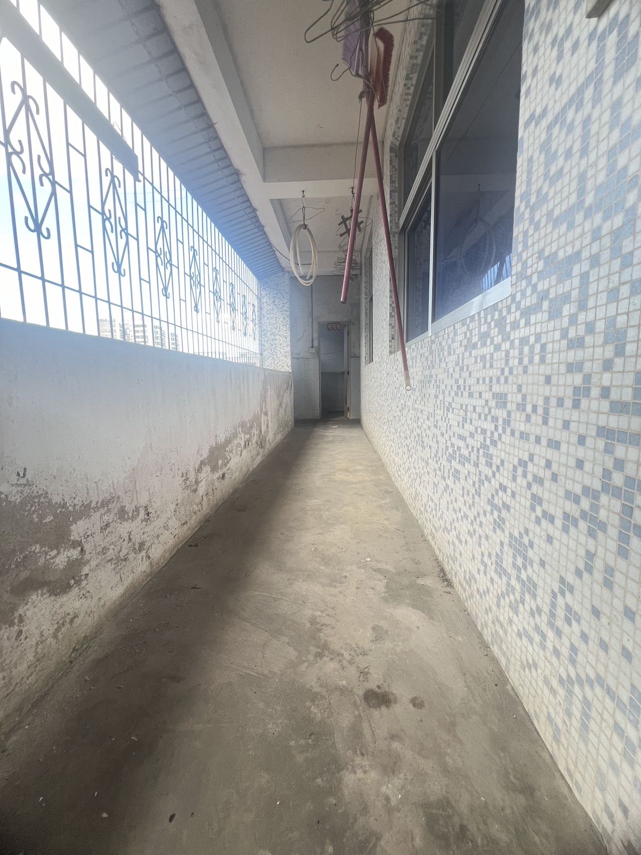 琼建加工厂宿舍（高登西街）  1室0厅0卫   113.00万客厅