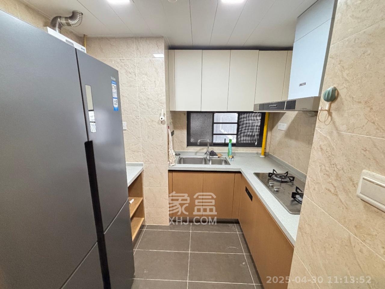 万科魅力之城  3室2厅2卫    2600.0元/月 万科魅力之城  3室2厅2卫    2600.0元/月室内图