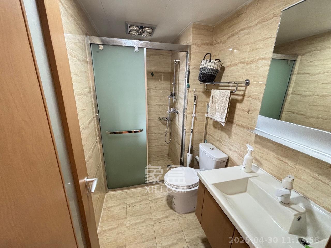 万科魅力之城  3室2厅2卫    2600.0元/月 万科魅力之城  3室2厅2卫    2600.0元/月室内图