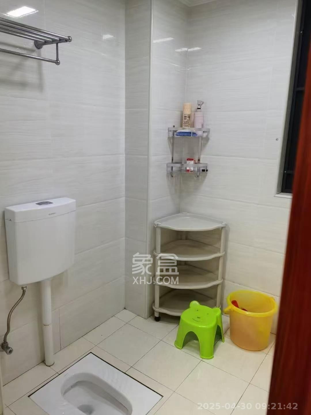 中海梅溪湖壹号  3室2厅1卫    3000.0元/月 中海梅溪湖壹号  3室2厅1卫    3000.0元/月室内图1