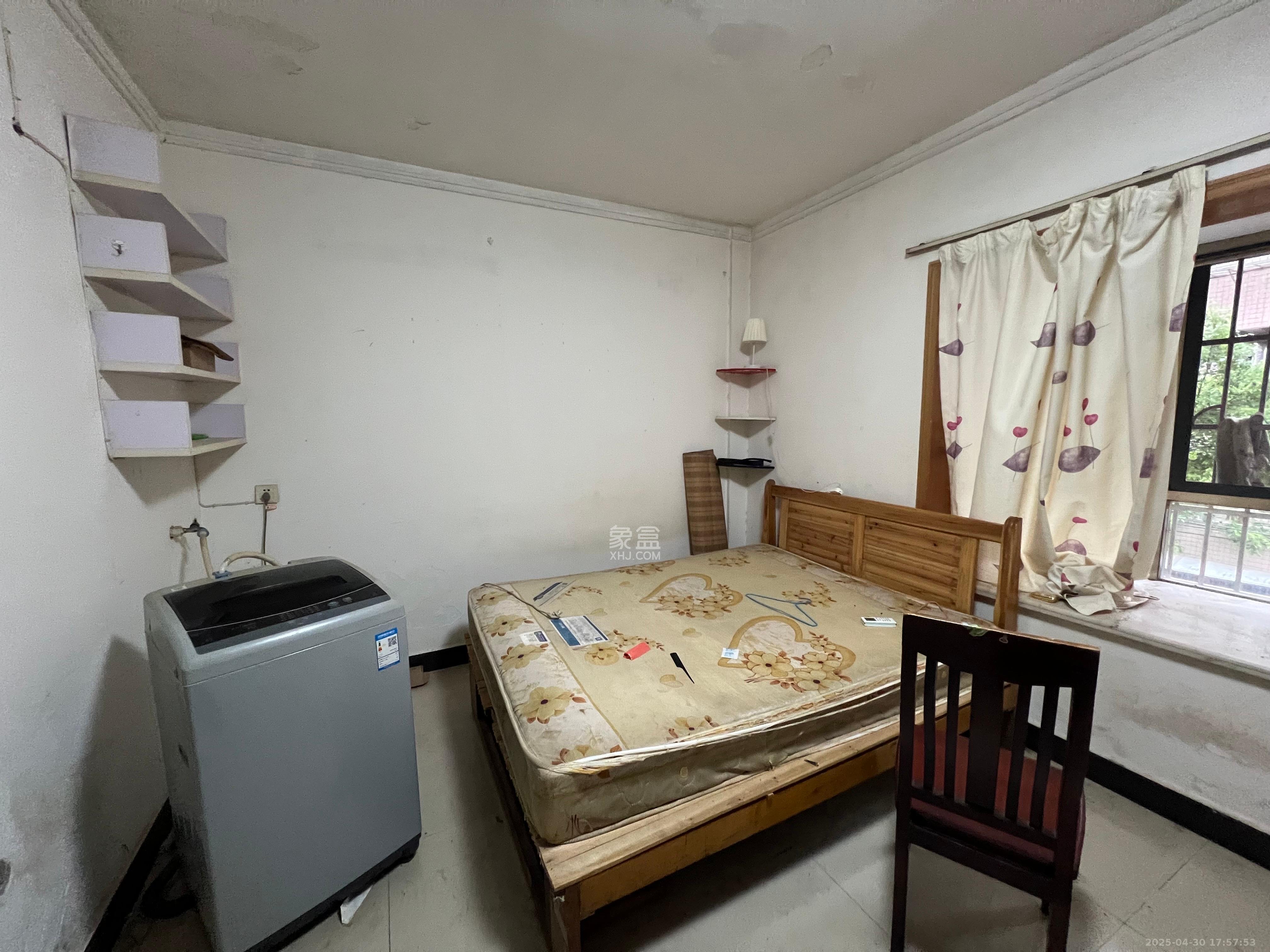 三和公寓  1室0厅1卫    800.0元/月 三和公寓  1室0厅1卫    800.0元/月室内图1