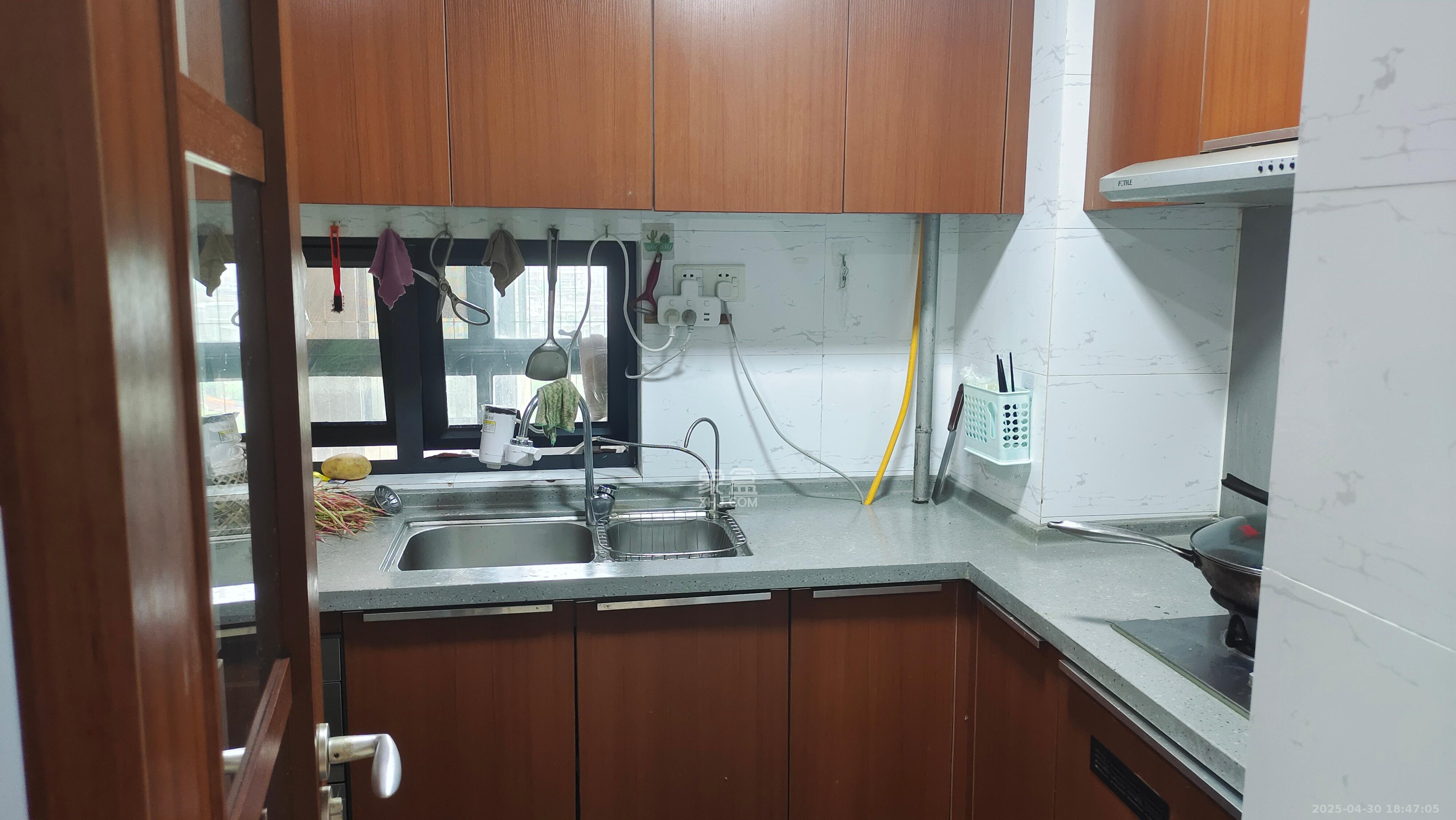 万科金域华府三四期 3室2厅1卫 2800.0元/月 万科金域华府三四期 3室2厅1卫 2800.0元/月室内图