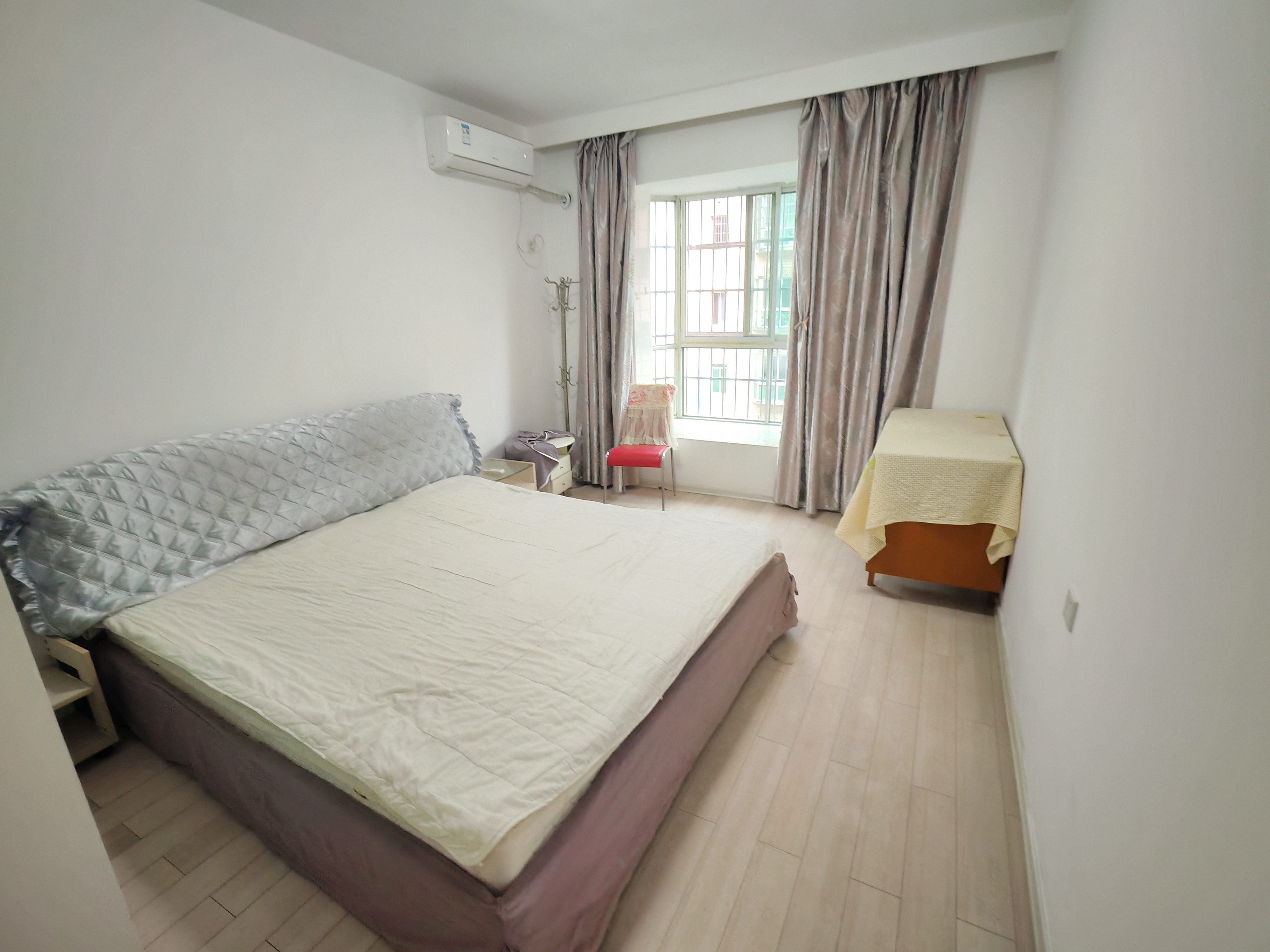 憬华花园 3室2厅2卫 1700.0元/月 憬华花园 3室2厅2卫 1700.0元/月室内图