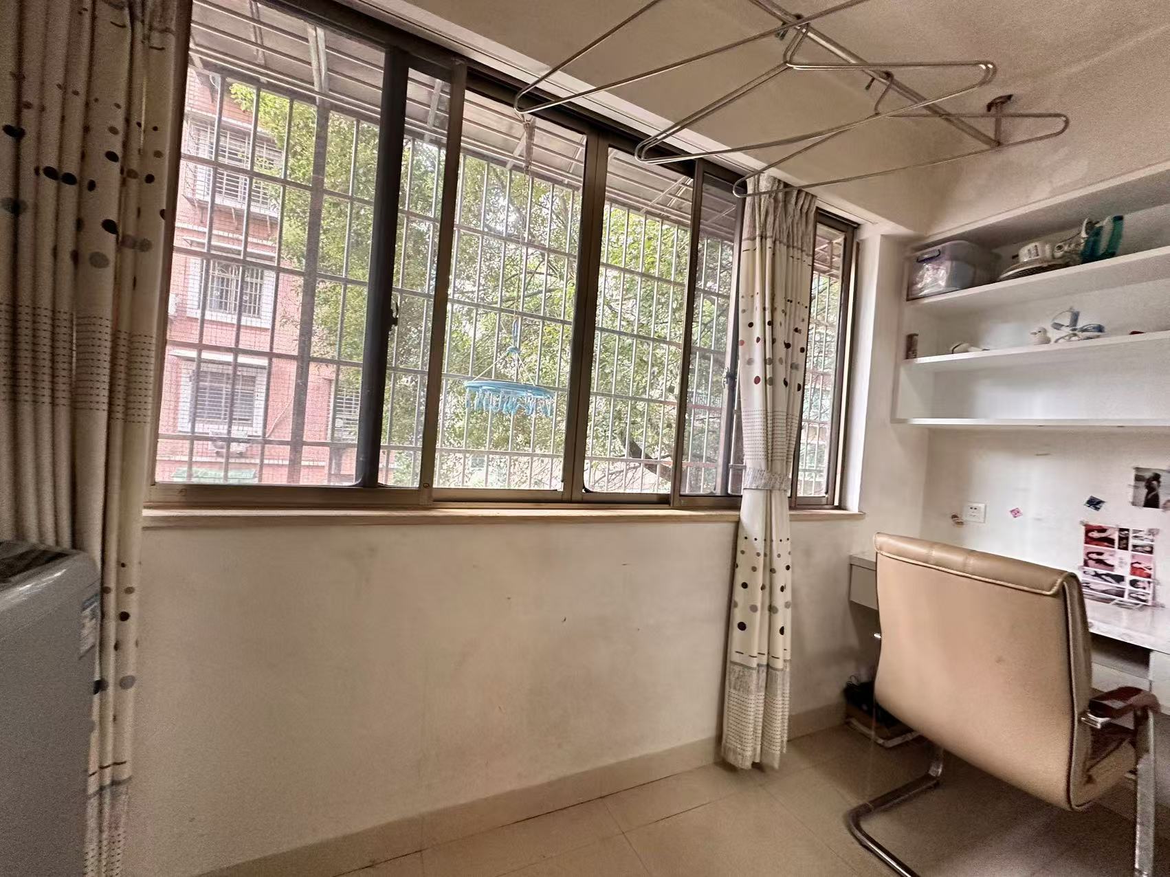 顺枫苑 1室2厅2卫 1300.0元/月 顺枫苑 1室2厅2卫 1300.0元/月室内图