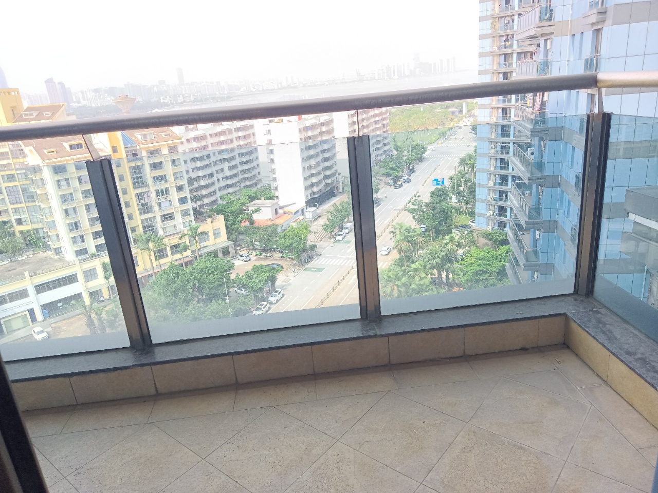 外滩中心  2室1厅2卫    3700.0元/月 外滩中心  2室1厅2卫    3700.0元/月室内图