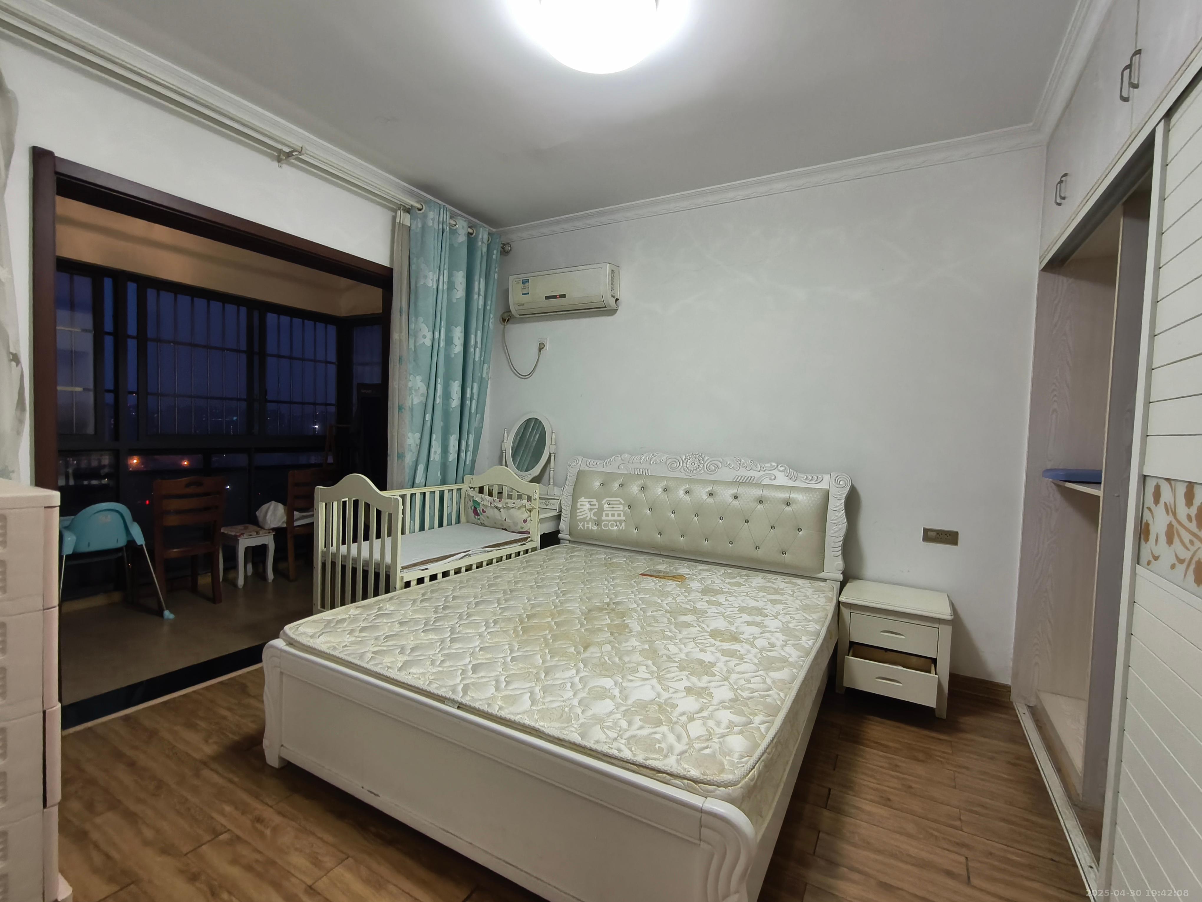 兴威帕克水岸  3室2厅2卫   2300.00元/月室内图