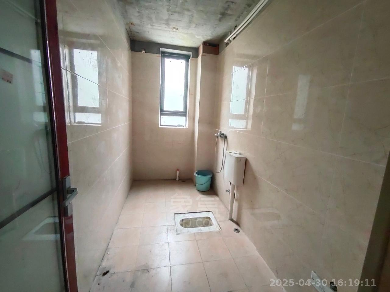 碧桂园江山一品 3室2厅2卫 1500.0元/月 碧桂园江山一品 3室2厅2卫 1500.0元/月室内图