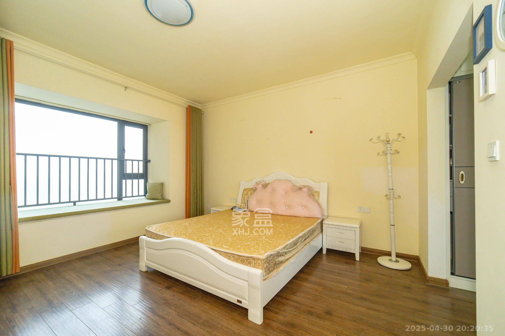 碧桂园威尼斯城 3室2厅2卫 84.8万 碧桂园威尼斯城 3室2厅2卫 84.8万卧室