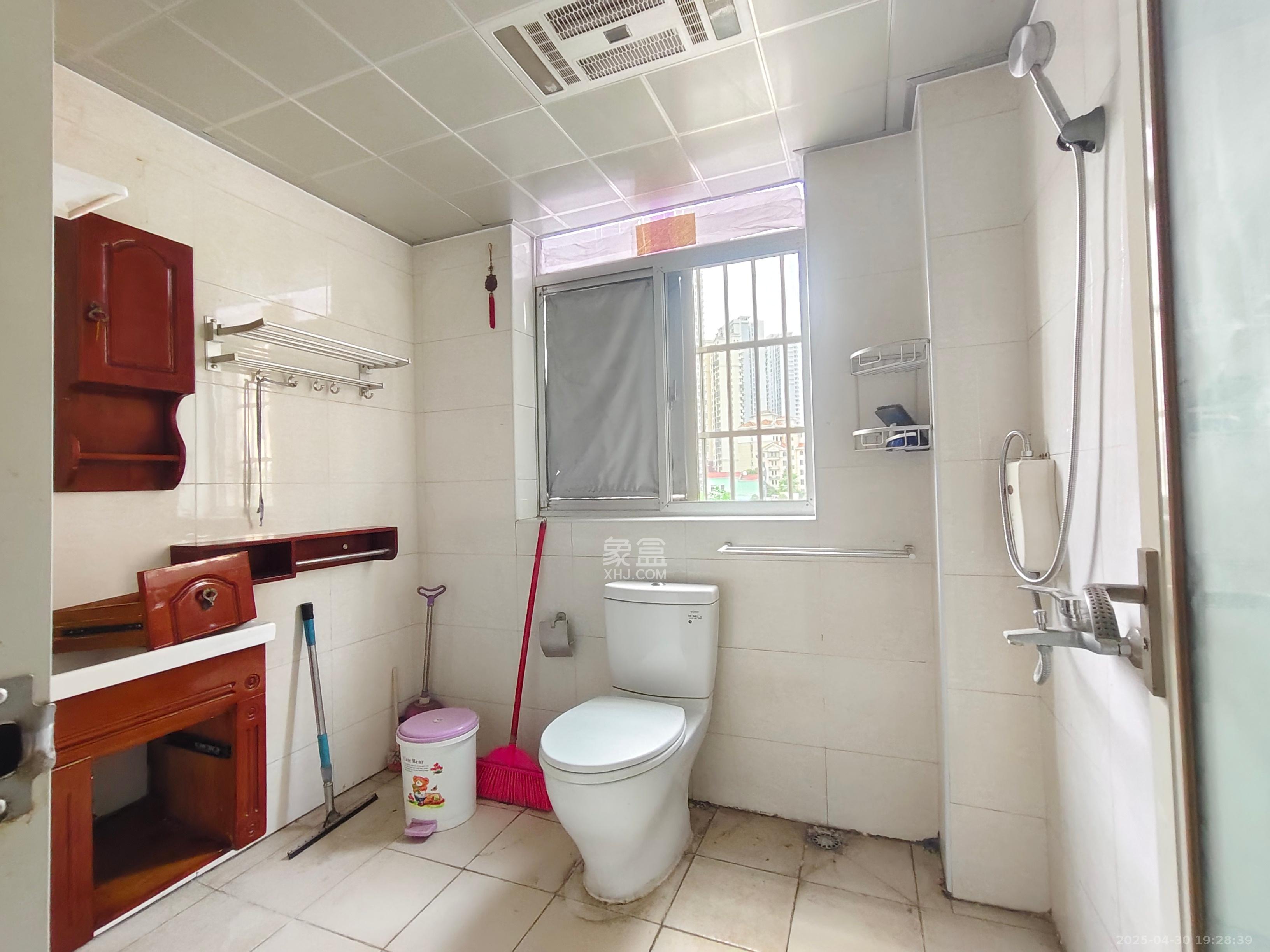 锑都家园 3室2厅2卫 1800.0元/月 锑都家园 3室2厅2卫 1800.0元/月室内图