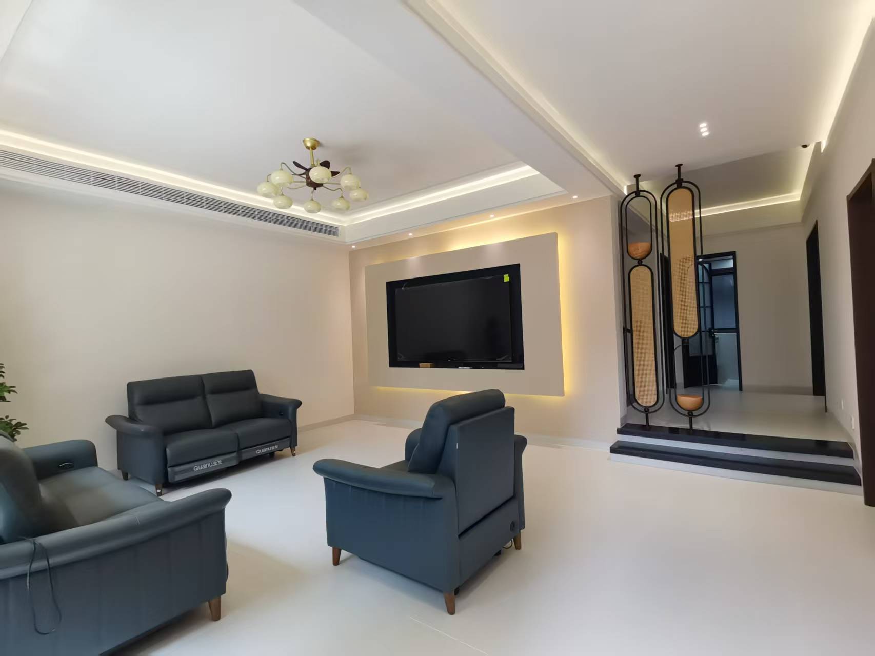 明月湖别墅(建锋)  6室2厅5卫    386.0万 明月湖别墅(建锋)  6室2厅5卫    386.0万室内图