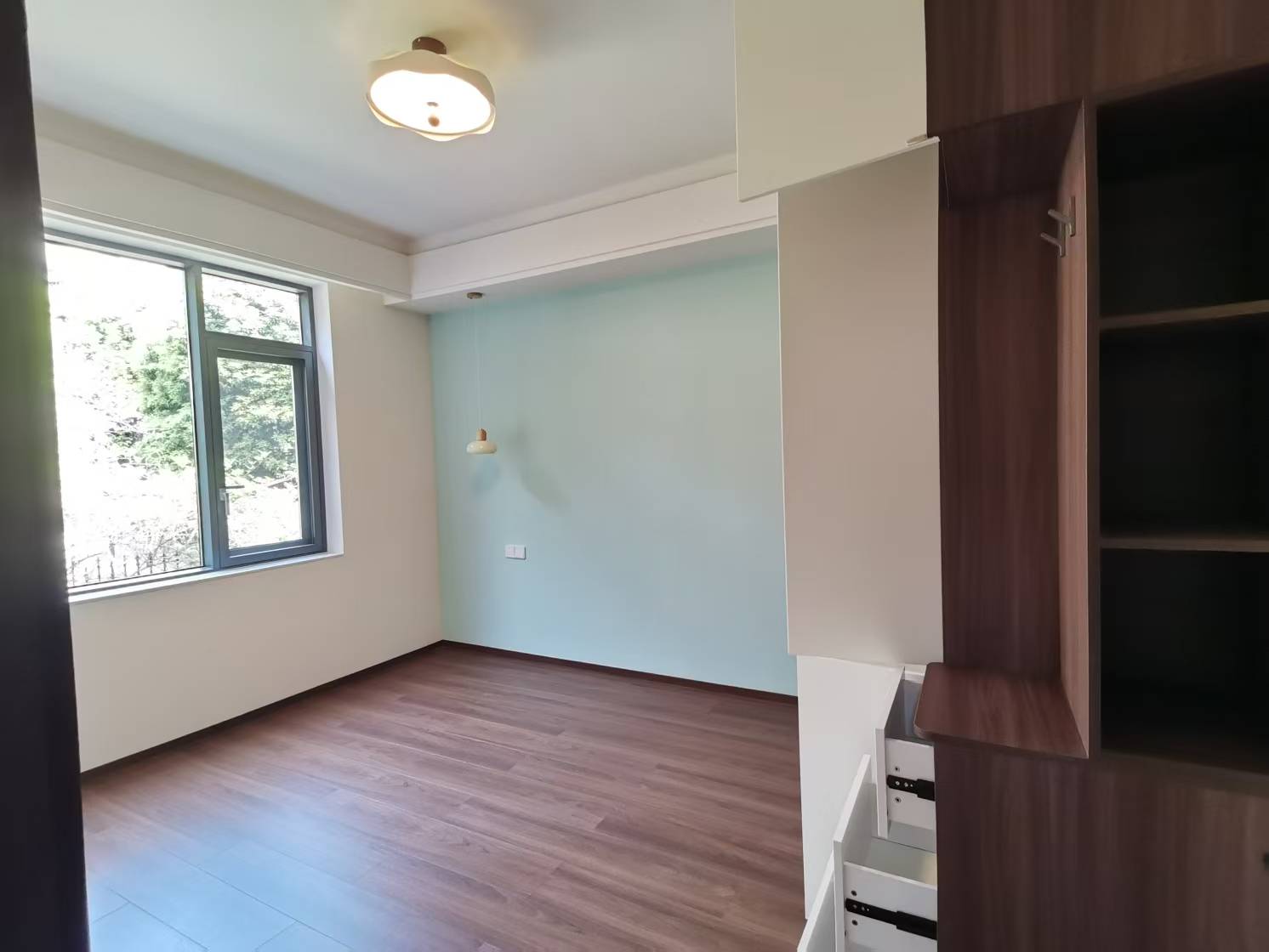 明月湖别墅(建锋)  6室2厅5卫    386.0万 明月湖别墅(建锋)  6室2厅5卫    386.0万室内图