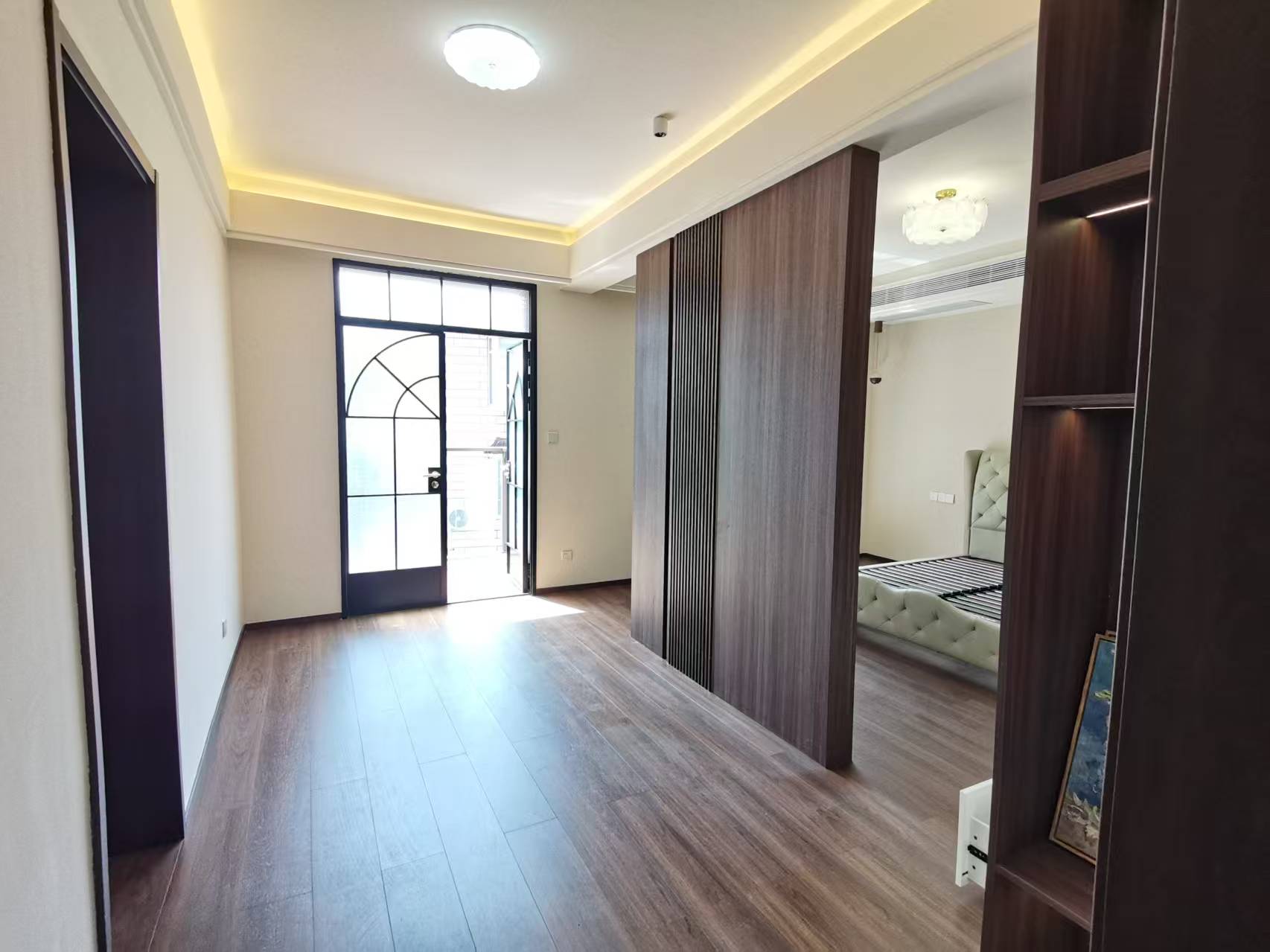 明月湖别墅(建锋)  6室2厅5卫    386.0万 明月湖别墅(建锋)  6室2厅5卫    386.0万室内图