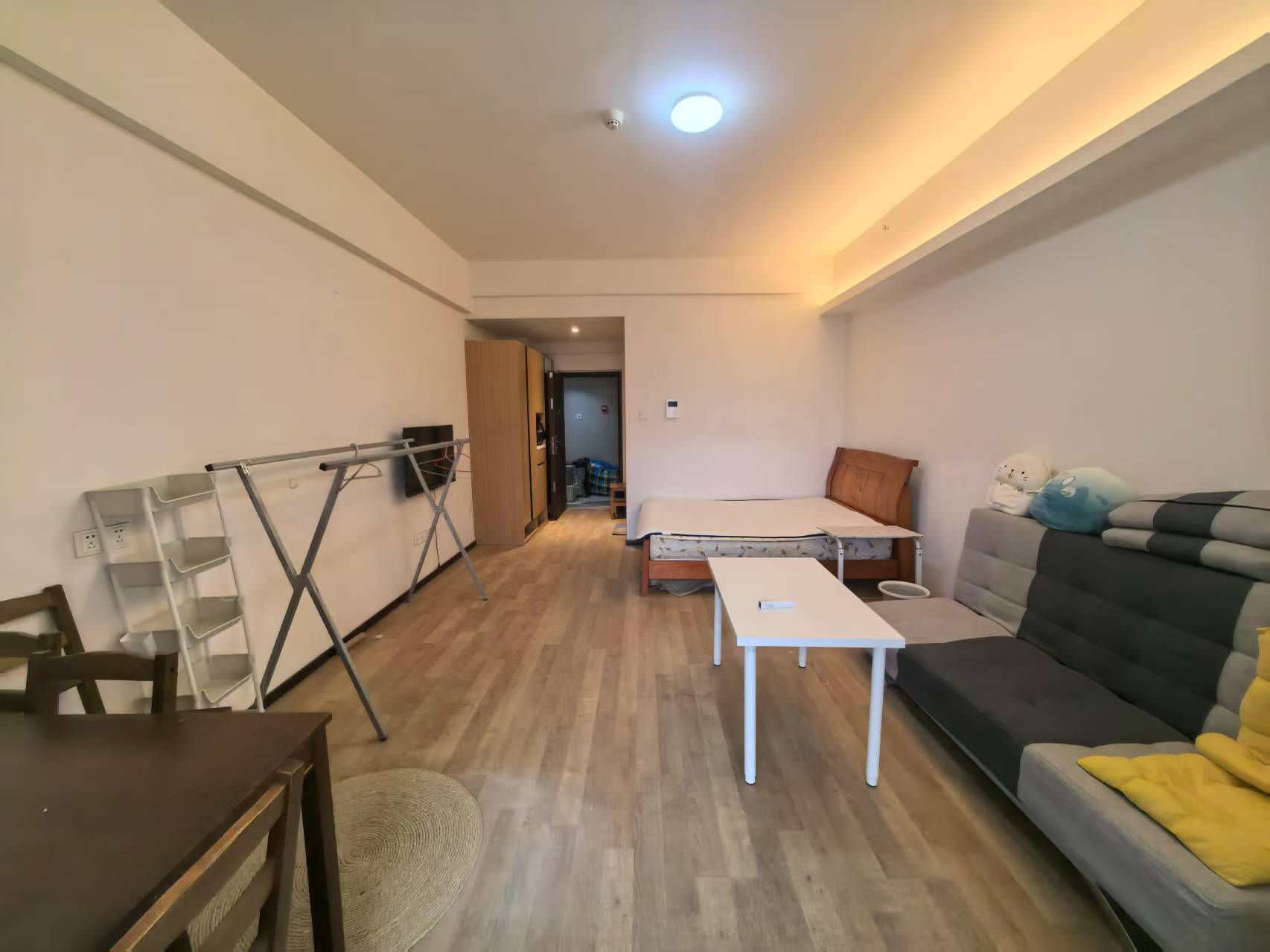 中泰财富湘江 1室1厅1卫 20.0万 中泰财富湘江 1室1厅1卫 20.0万室内图