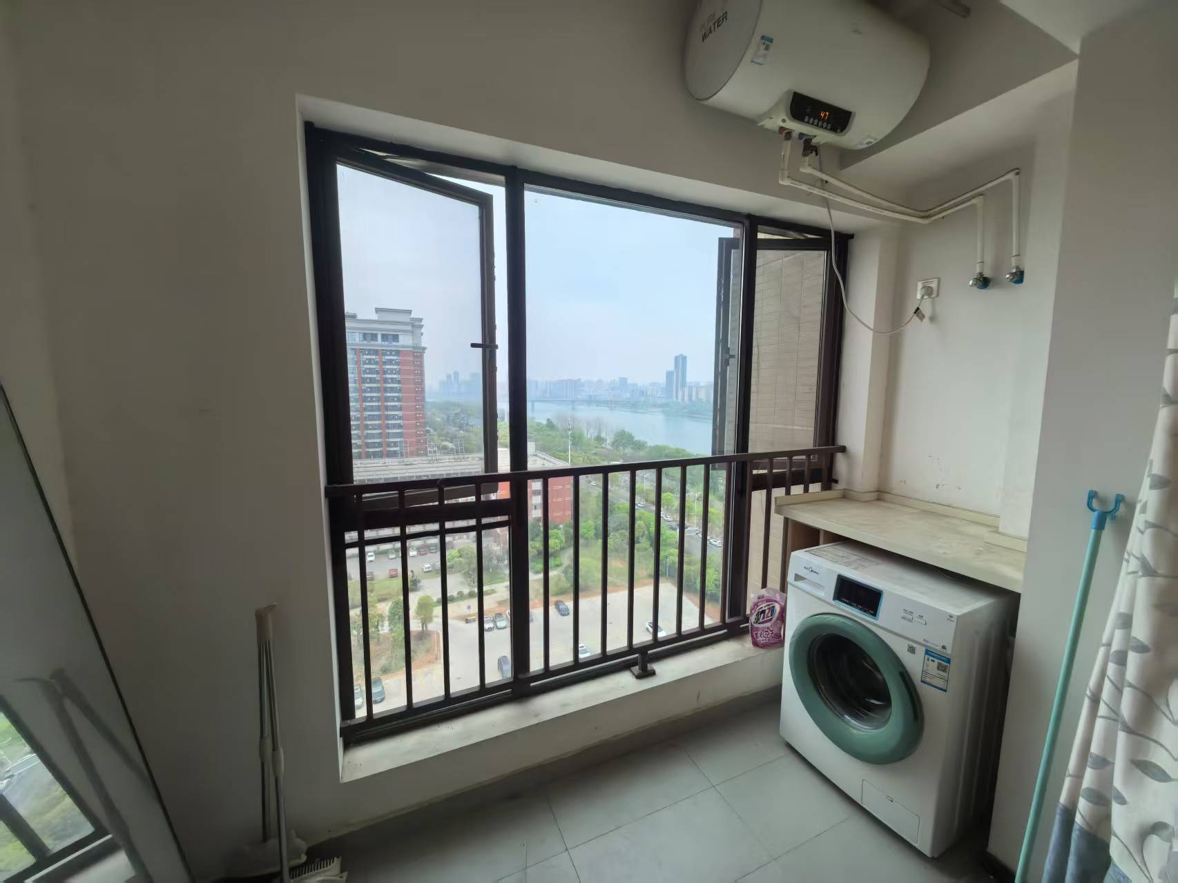 中泰财富湘江 1室1厅1卫 20.0万 中泰财富湘江 1室1厅1卫 20.0万室内图