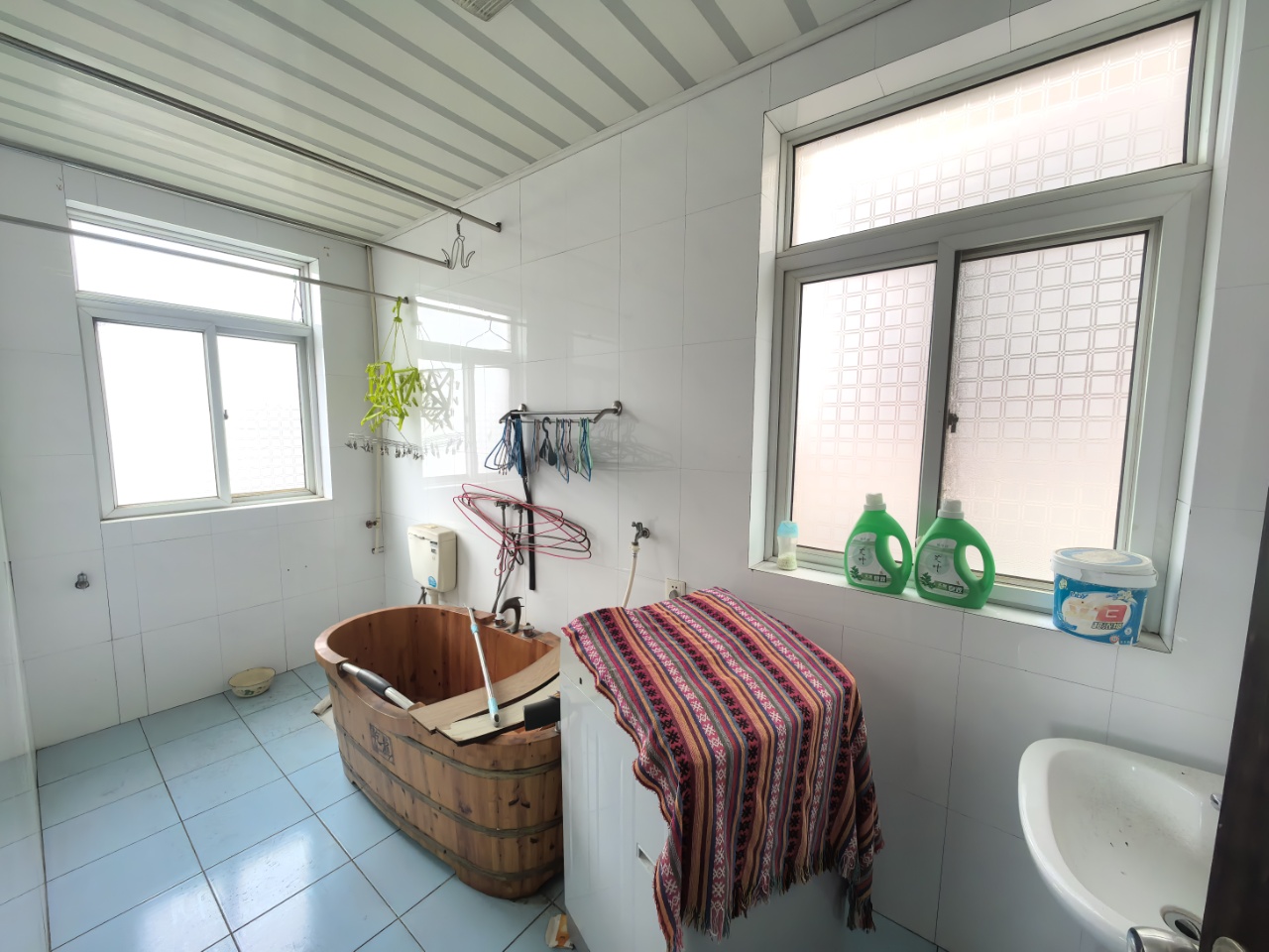 燎原新村 5室2厅3卫 110.0万 燎原新村 5室2厅3卫 110.0万室内图