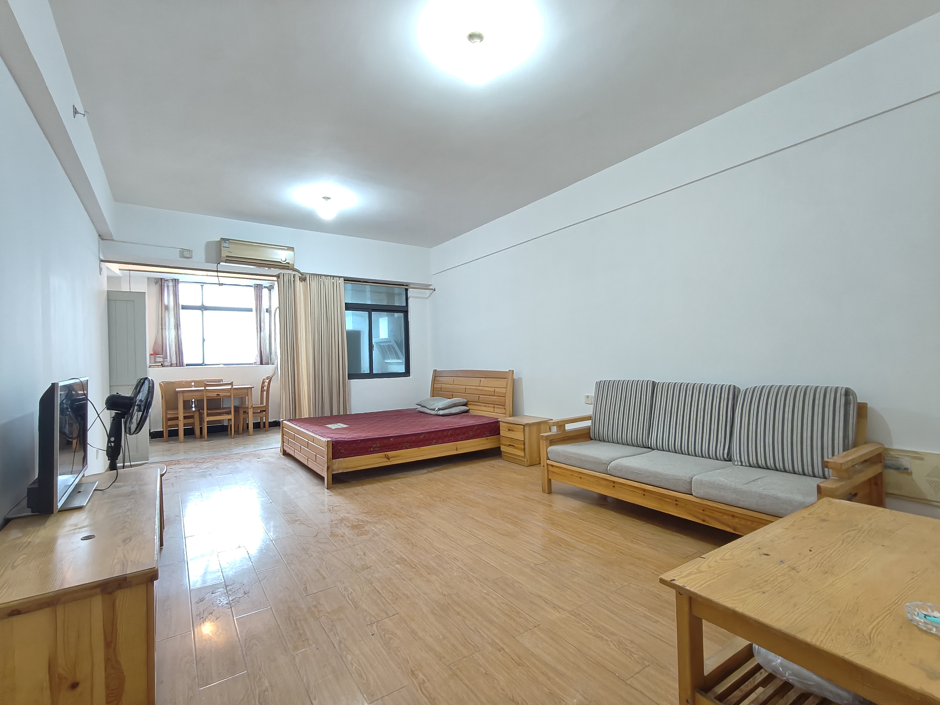 汉华国际 1室1厅1卫 18.0万 汉华国际 1室1厅1卫 18.0万室内图