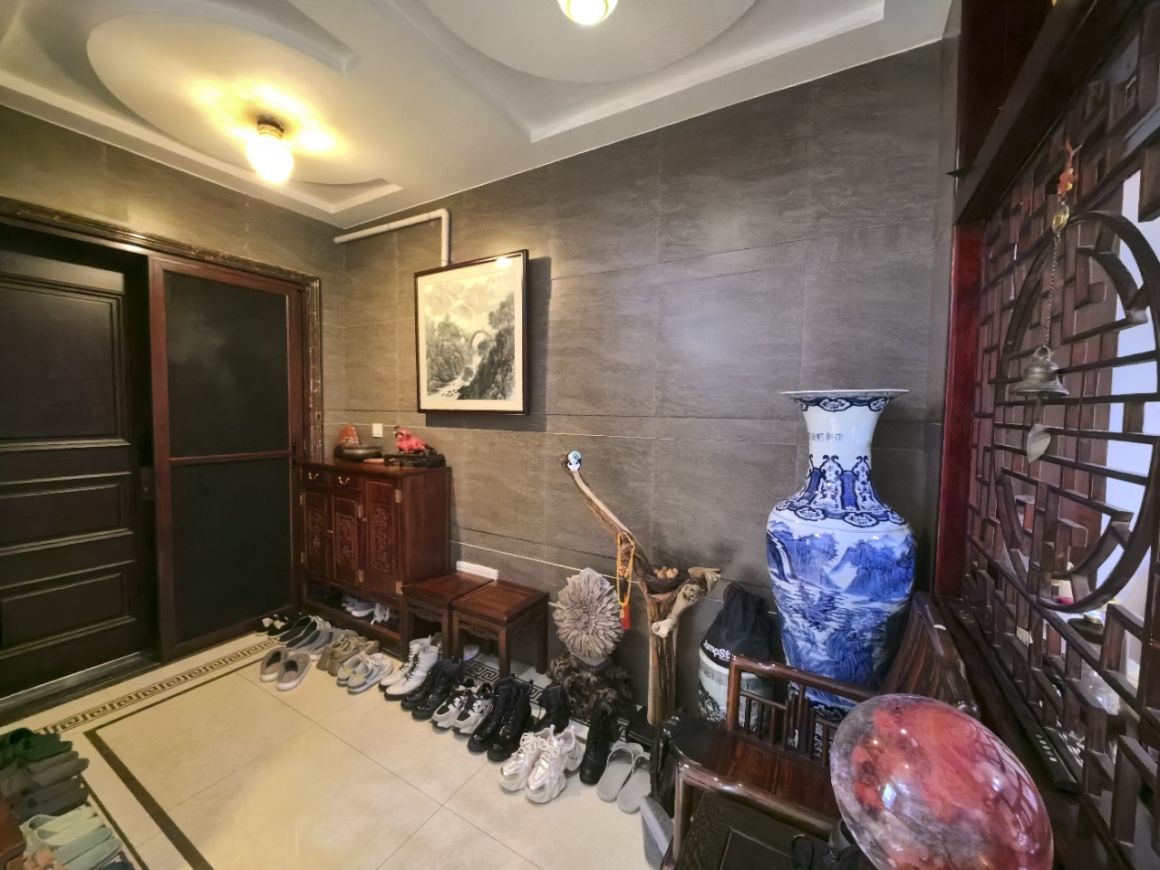 碧玉花园别墅 5室2厅3卫 130.0万 碧玉花园别墅 5室2厅3卫 130.0万室内图