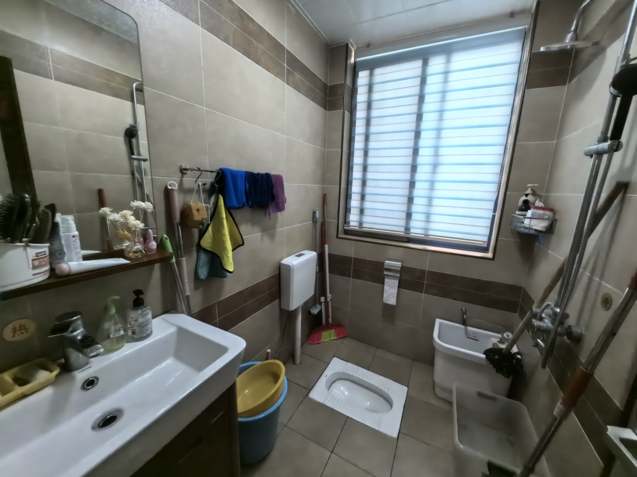 碧玉花园别墅 5室2厅3卫 130.0万 碧玉花园别墅 5室2厅3卫 130.0万室内图