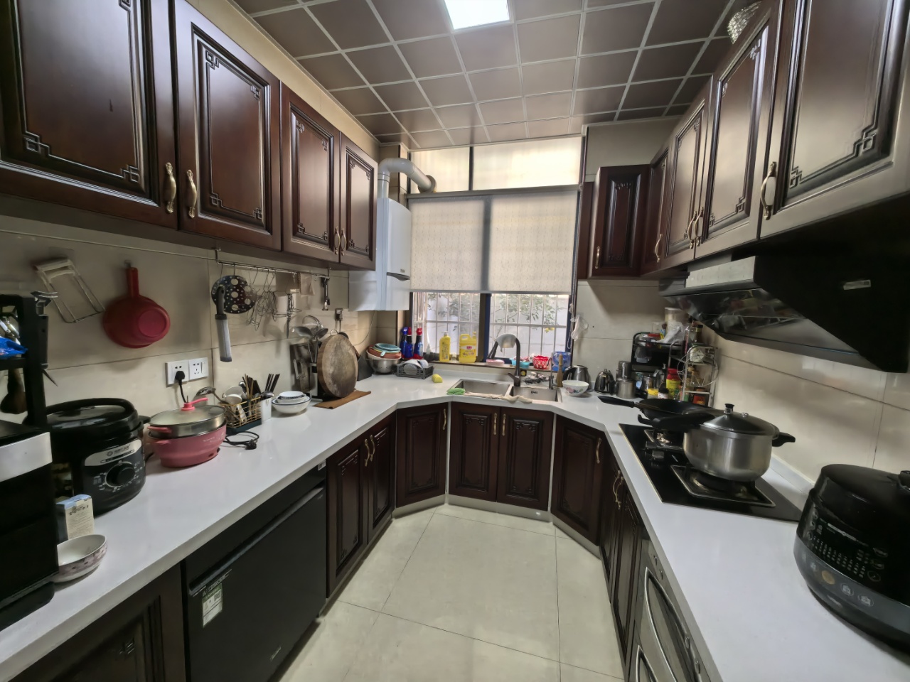 碧玉花园别墅 5室2厅3卫 130.0万 碧玉花园别墅 5室2厅3卫 130.0万室内图