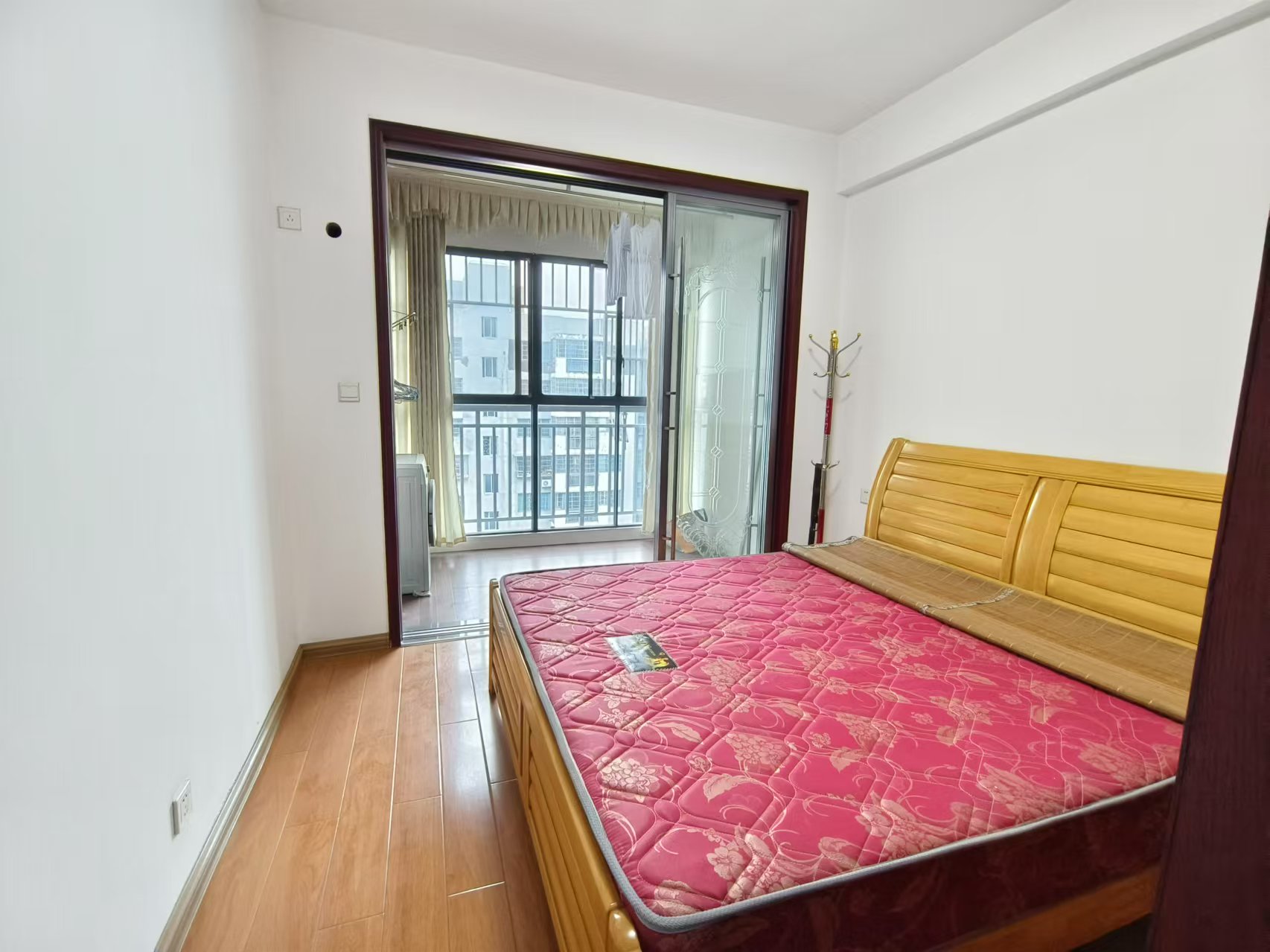 圣华名城建设北路110号  4室2厅2卫    55.0万 圣华名城建设北路110号  4室2厅2卫    55.0万室内图